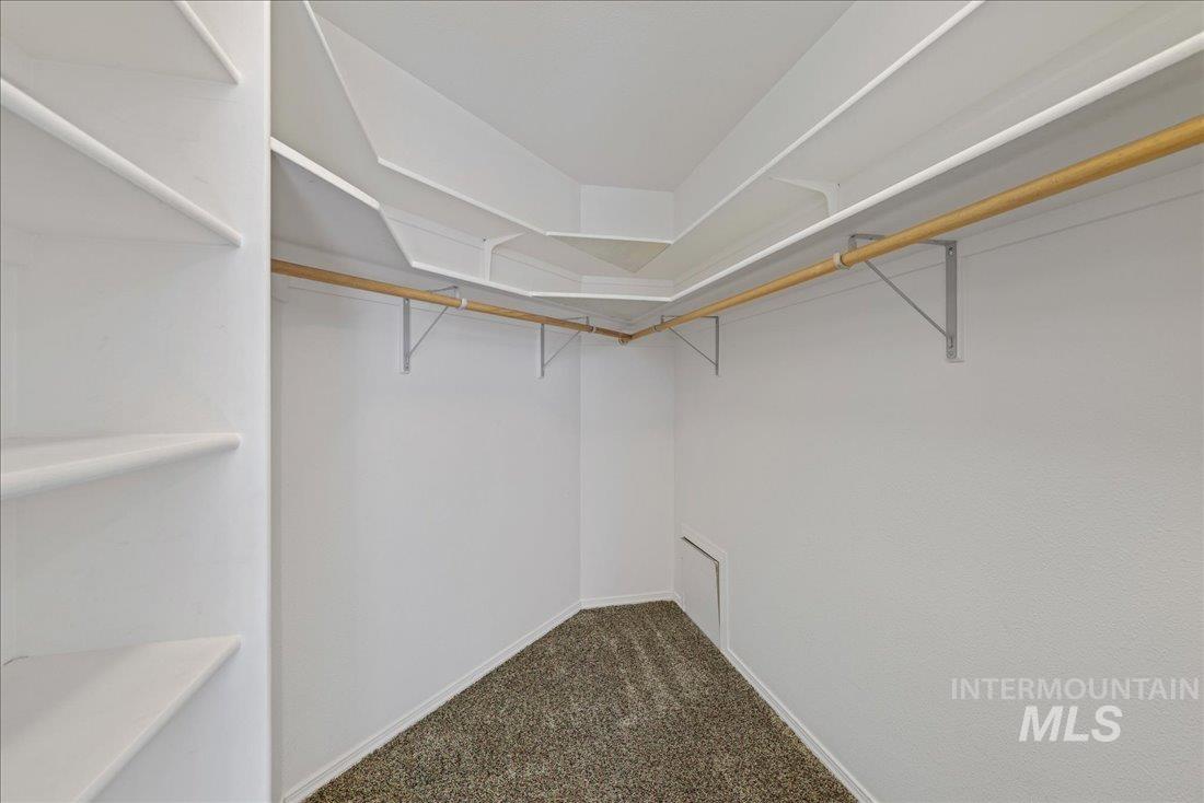 124 Country Lane Loop Property Photo 18