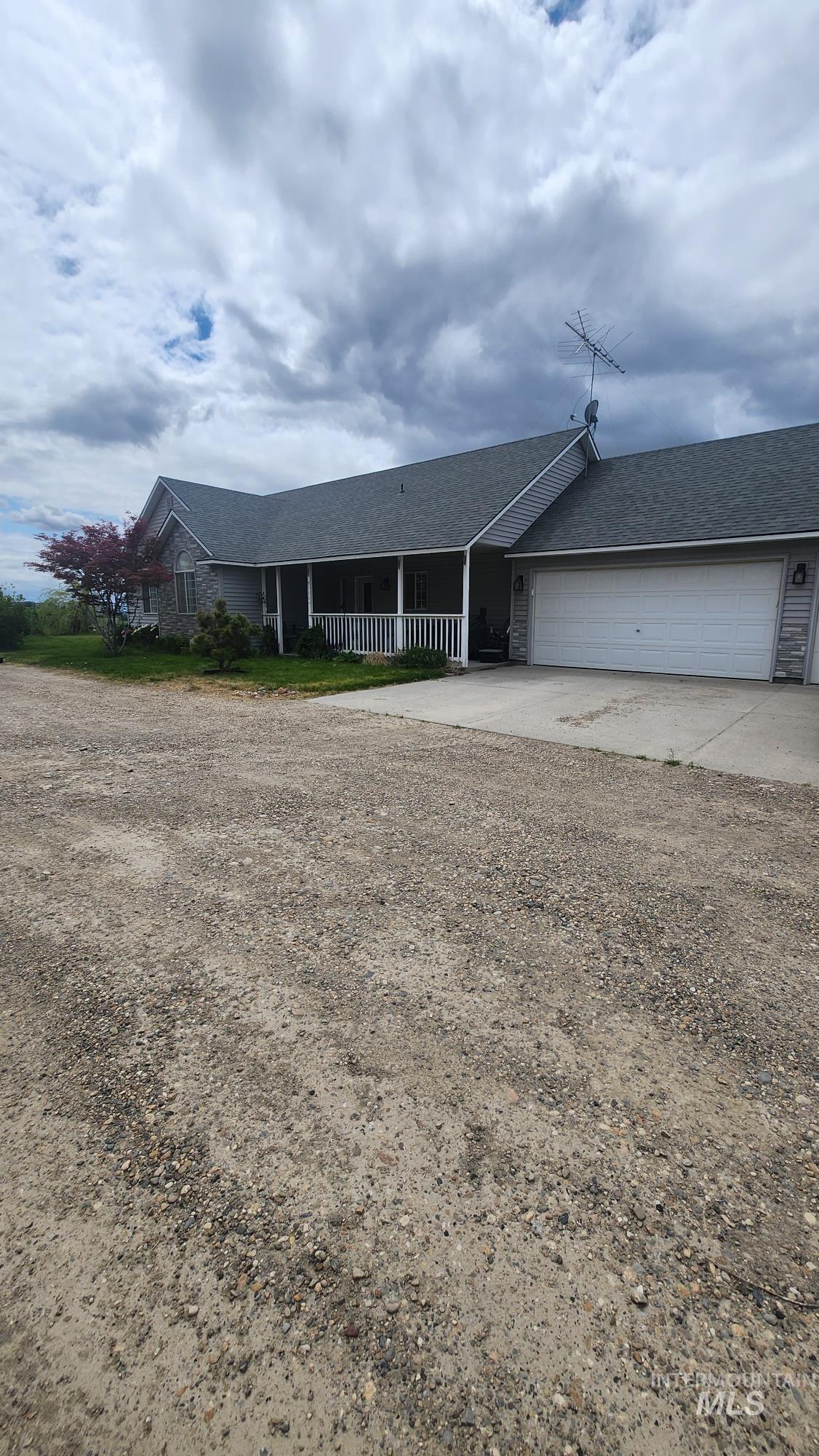 5111 Barnard Ln Property Photo 4