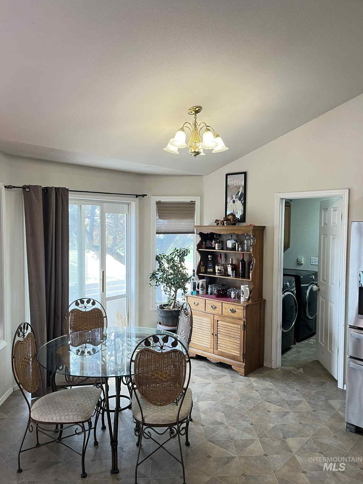 5111 Barnard Ln Property Photo 9