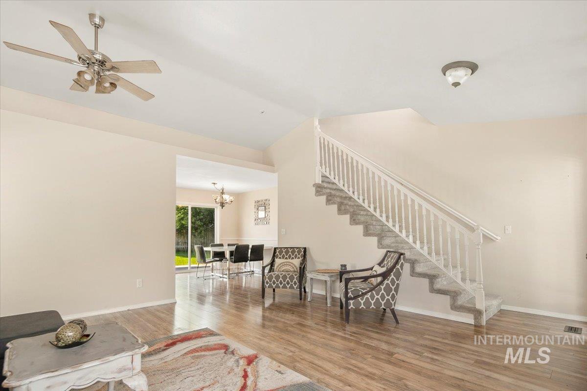 5656 S Snapdragon Pl Property Photo 3