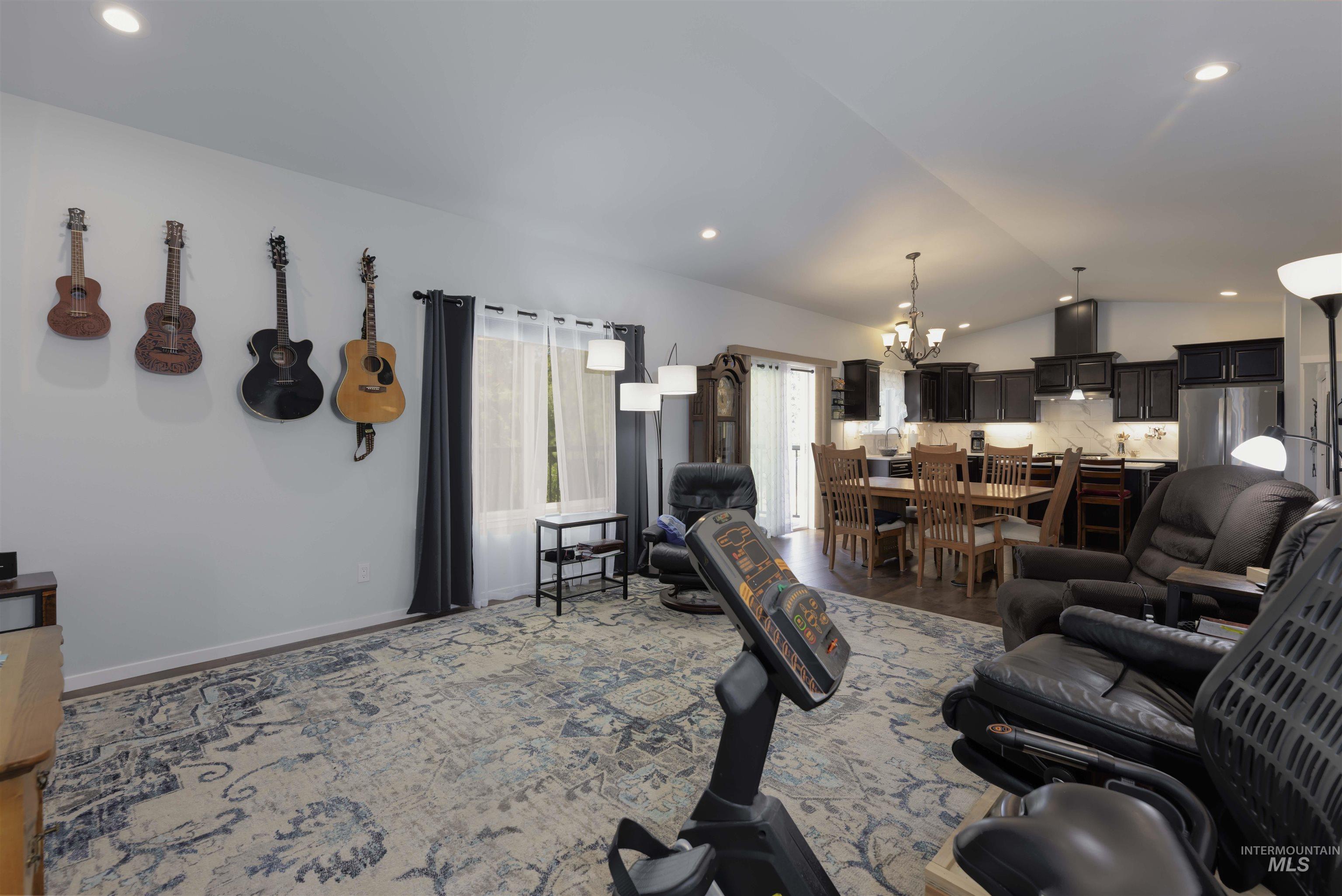 801 Washington Property Photo 8