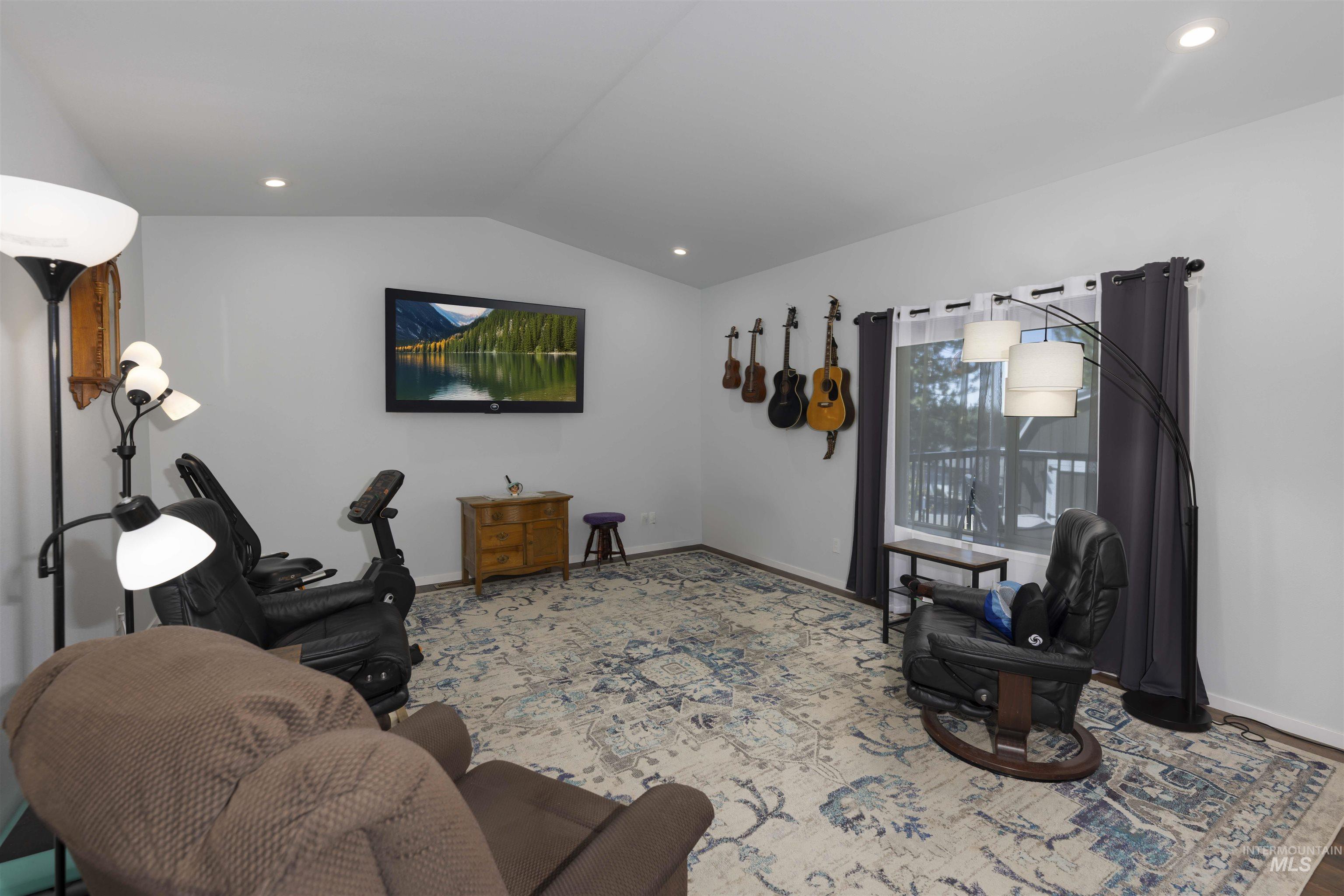 801 Washington Property Photo 10