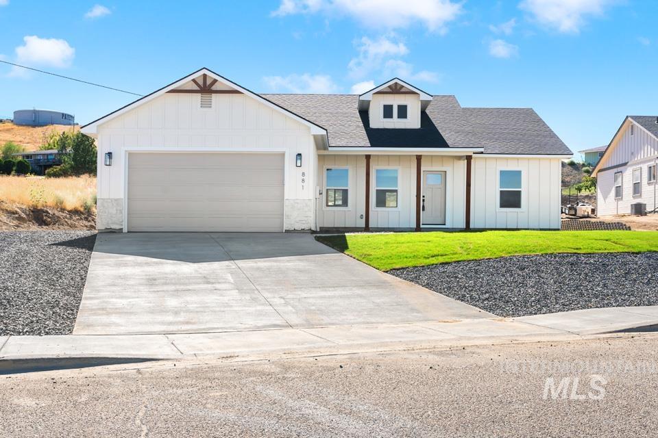 881 S Iowa Property Photo 1