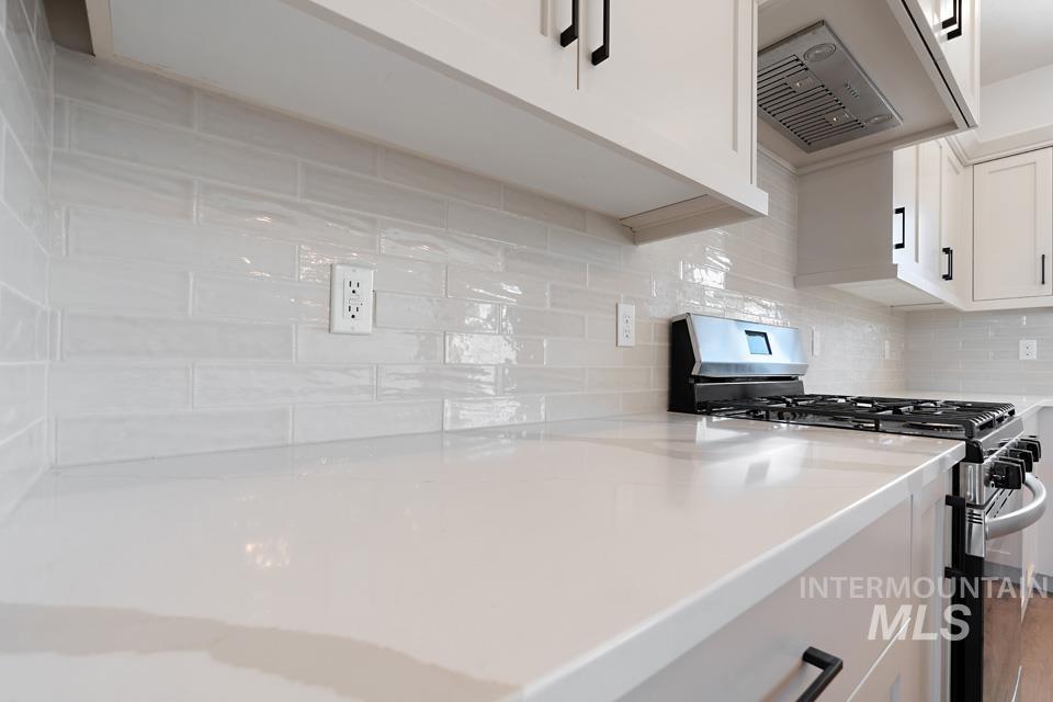 881 S Iowa Property Photo 15