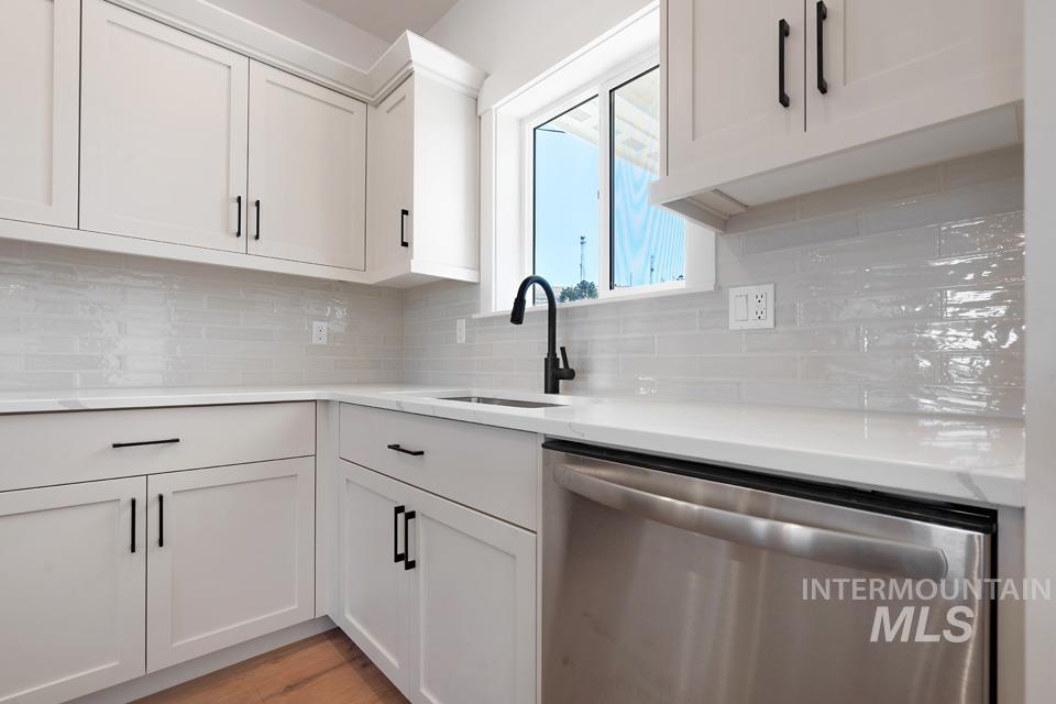 881 S Iowa Property Photo 16