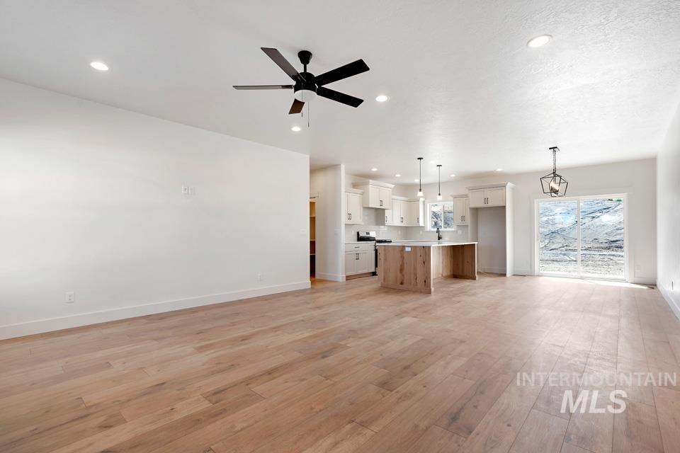 881 S Iowa Property Photo 40