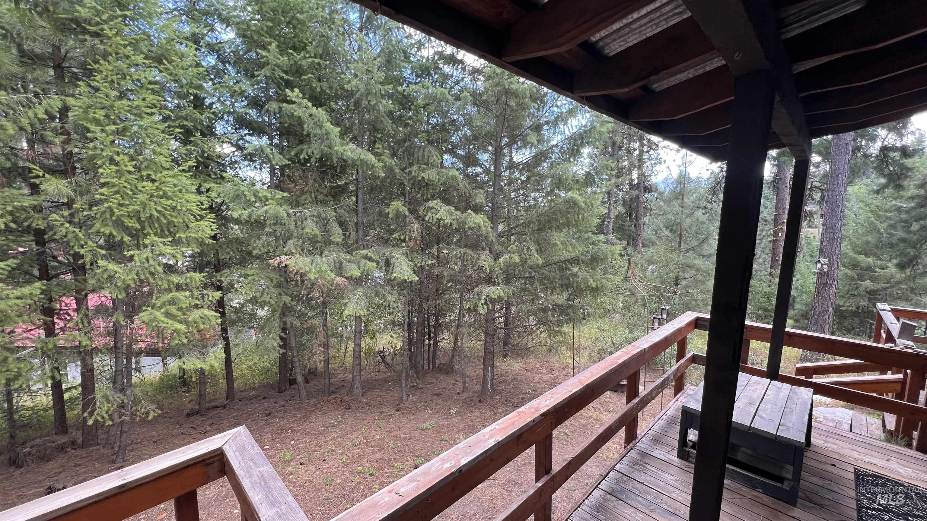 227 Holiday Dr Property Photo 9