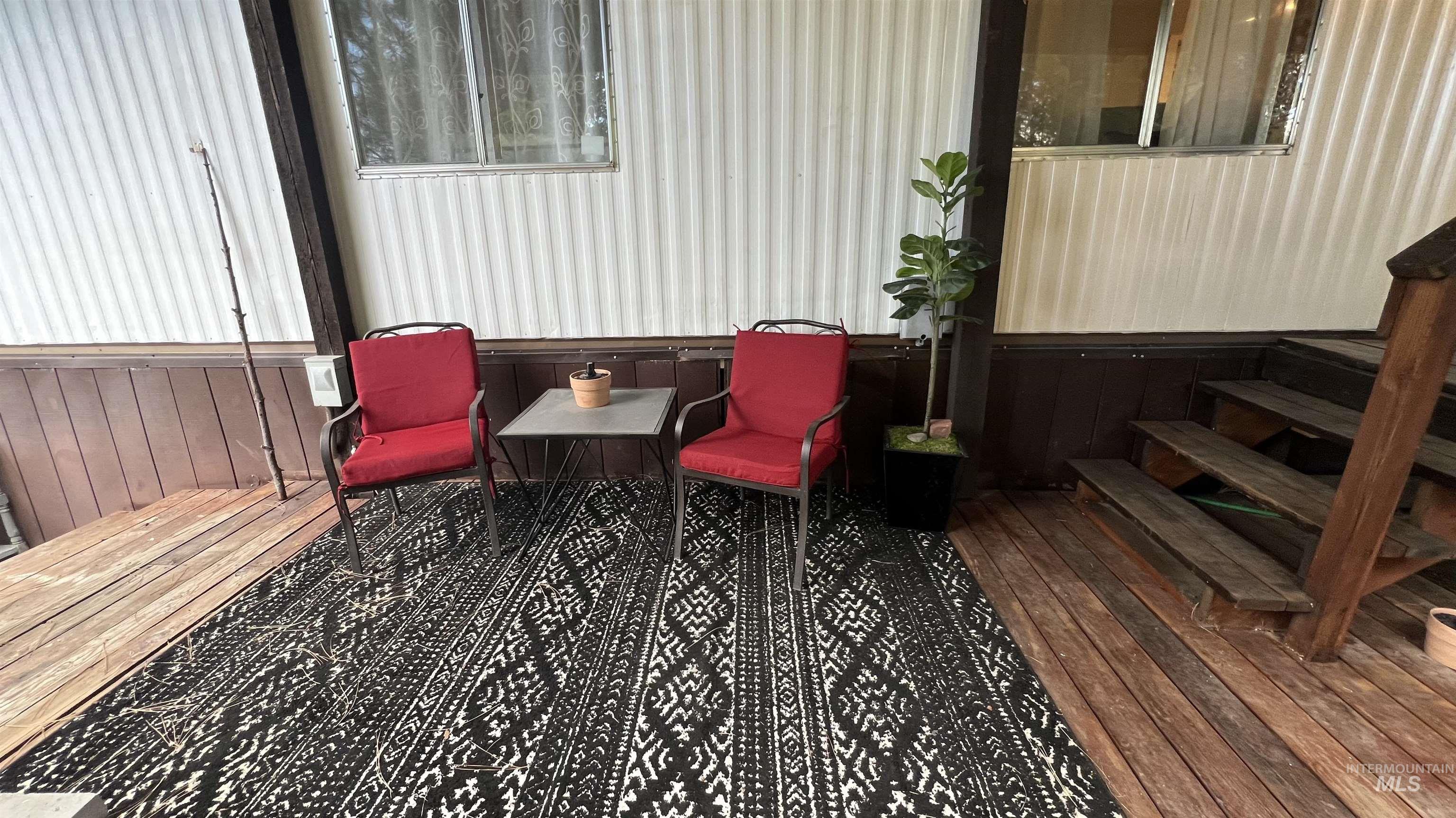 227 Holiday Dr Property Photo 13