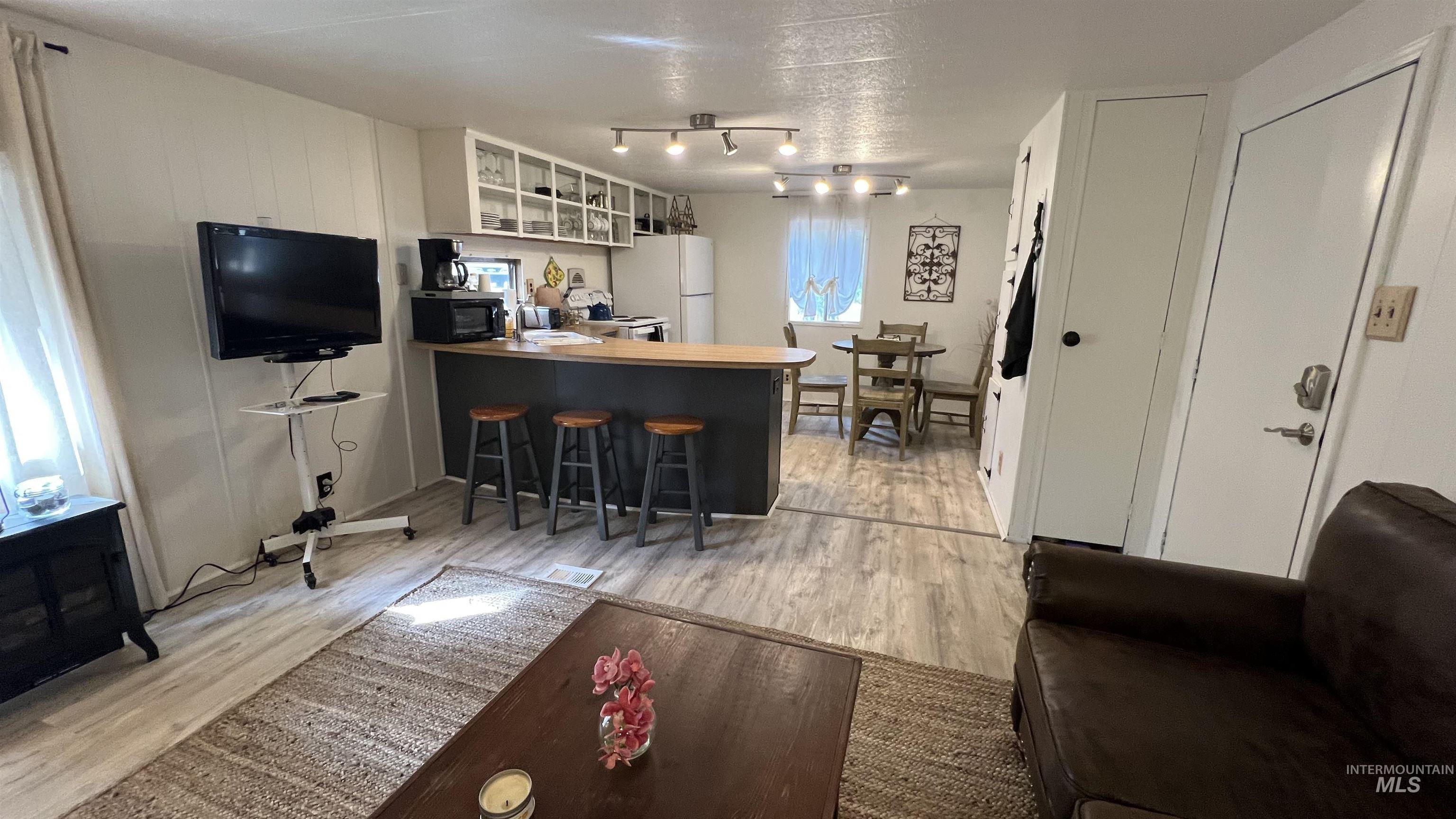 227 Holiday Dr Property Photo 15