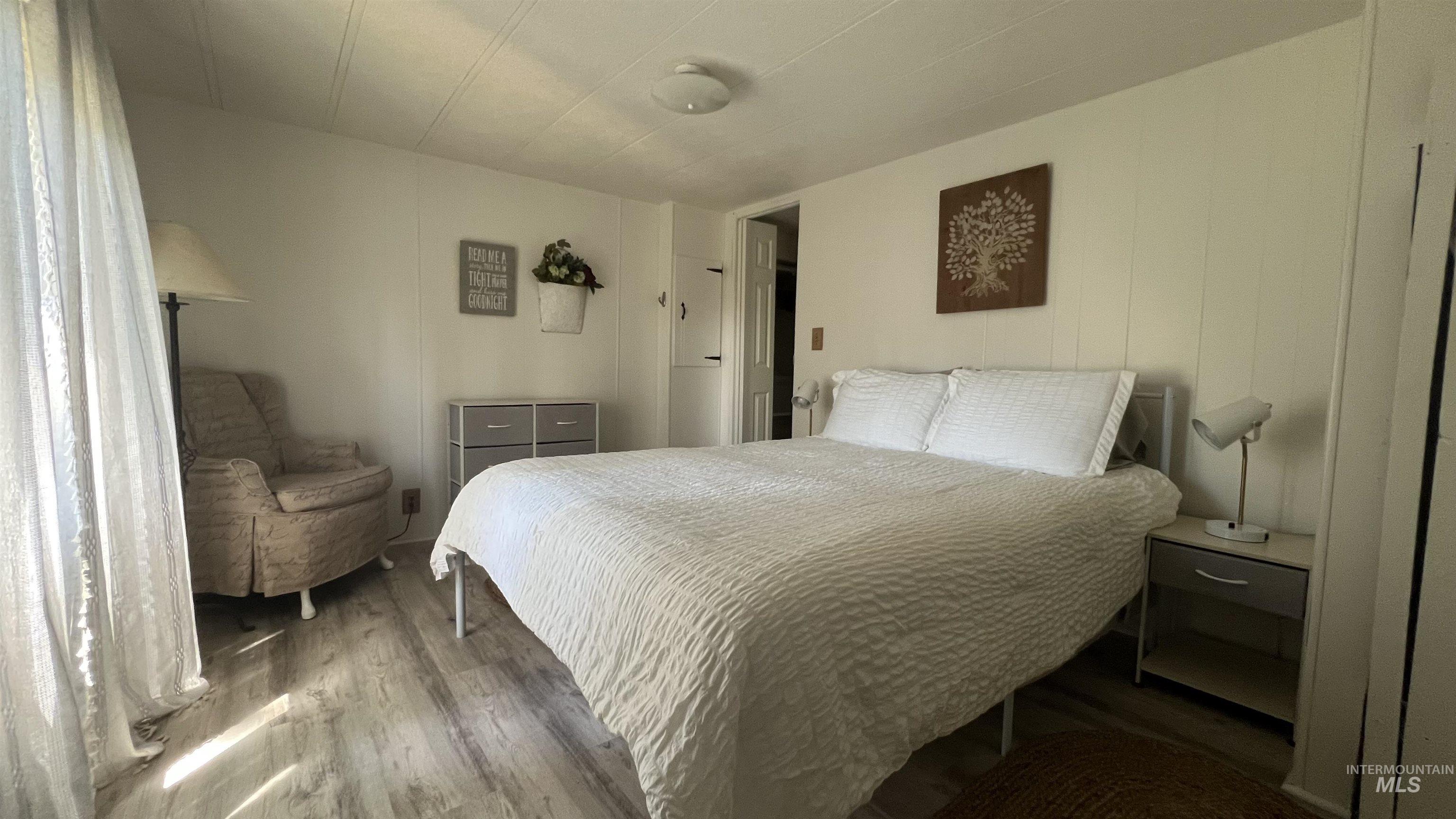 227 Holiday Dr Property Photo 20