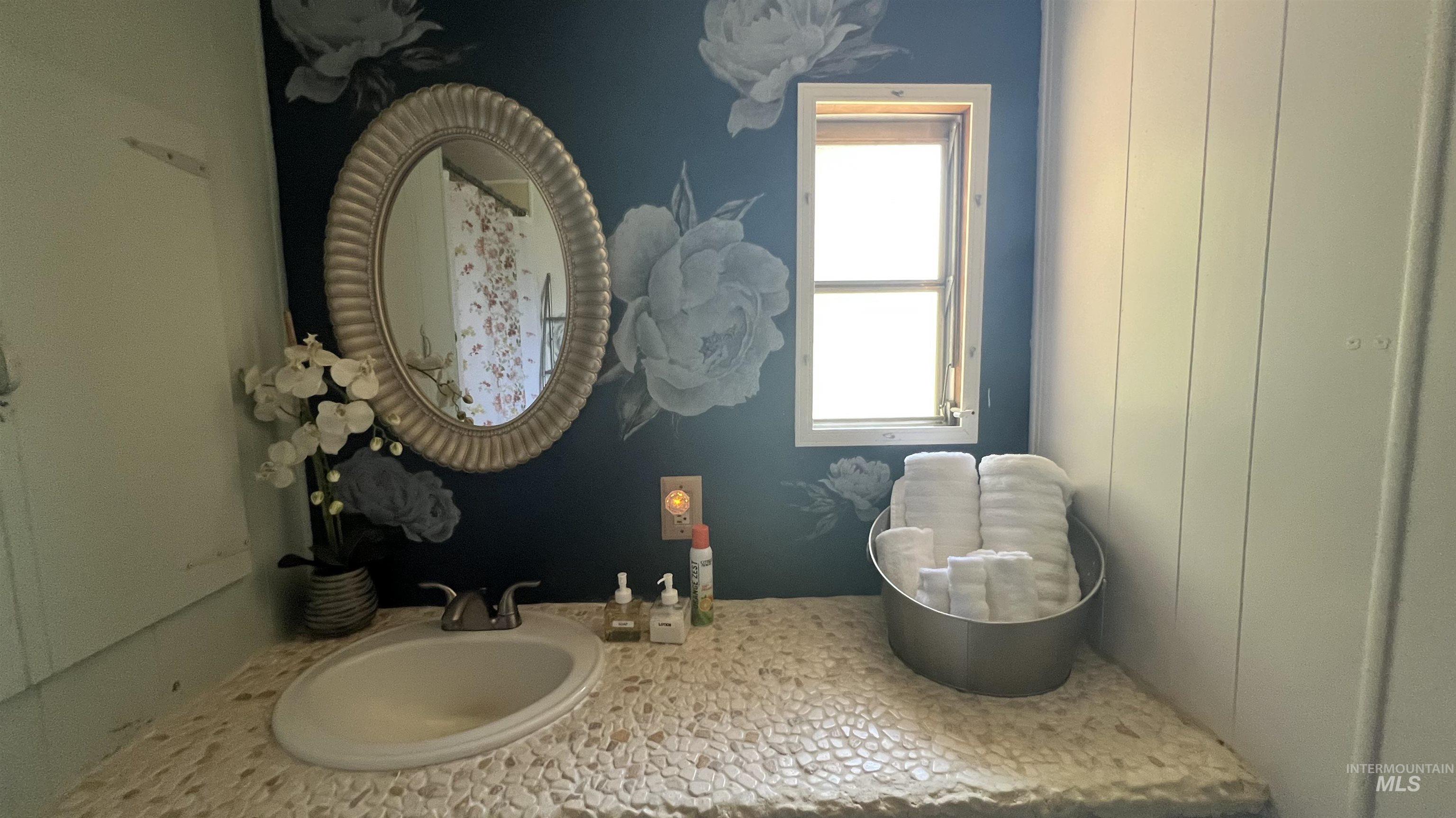 227 Holiday Dr Property Photo 24