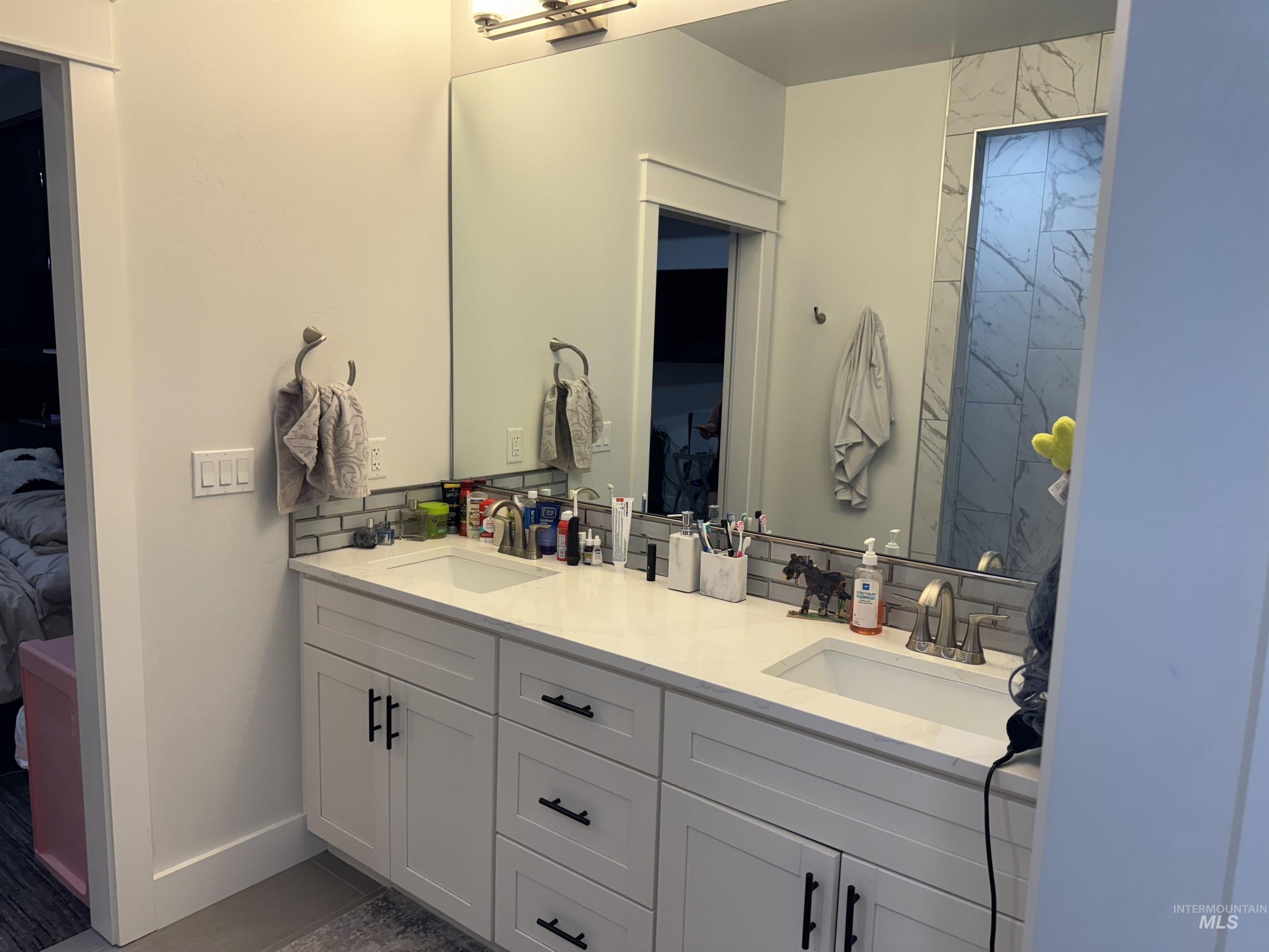 850 Broadmoor Avenue Property Photo 17