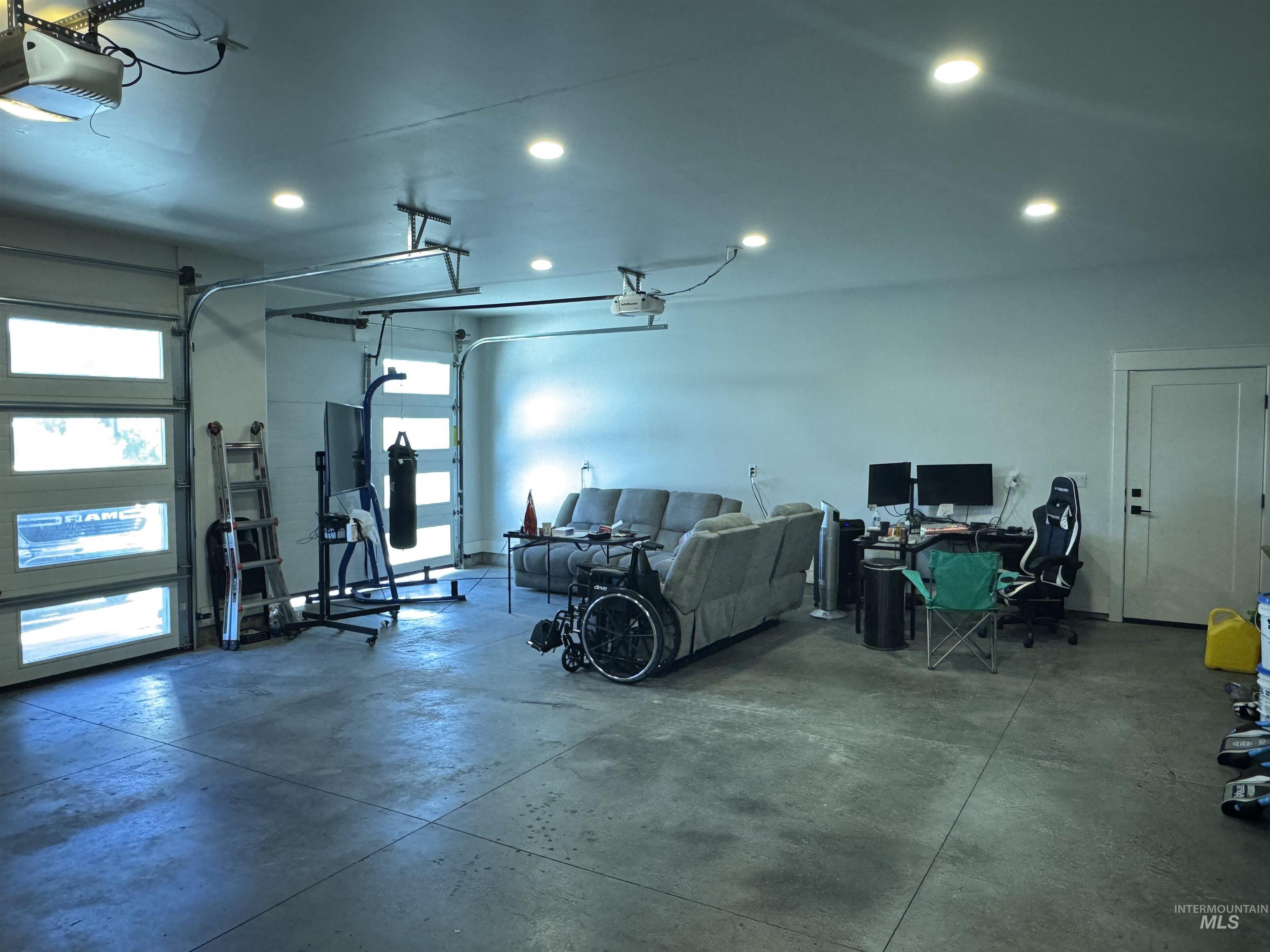 850 Broadmoor Avenue Property Photo 28