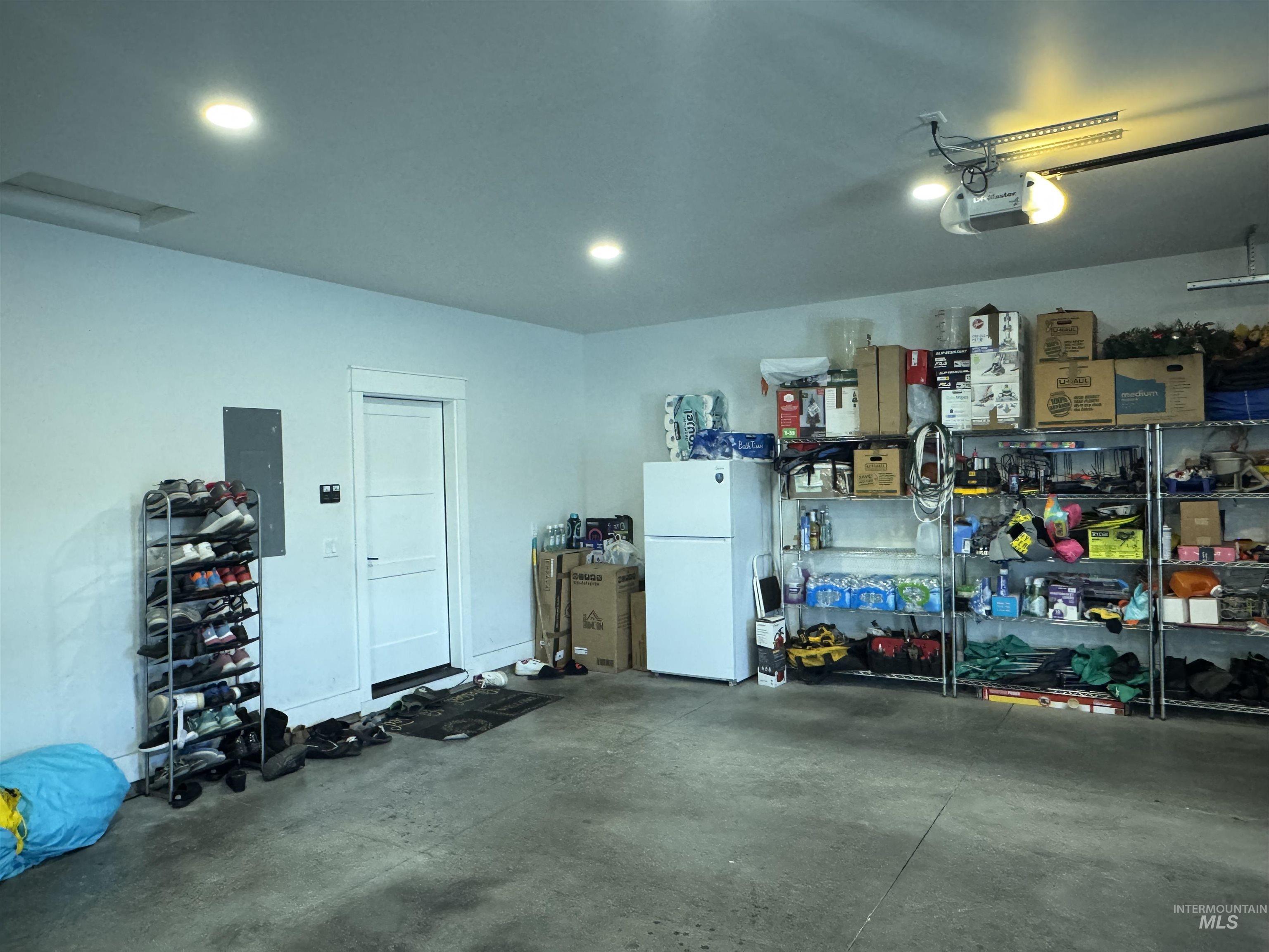 850 Broadmoor Avenue Property Photo 29