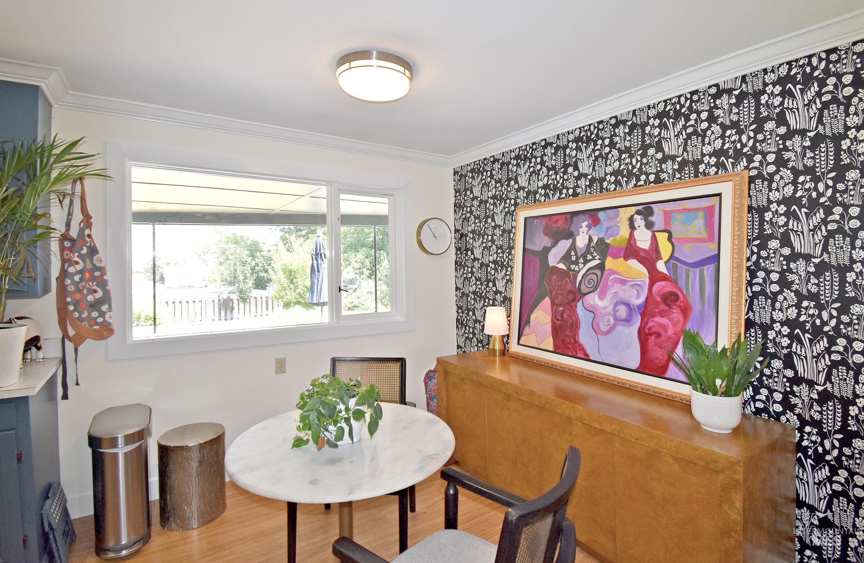 2209 Sunset Drive Property Photo 4