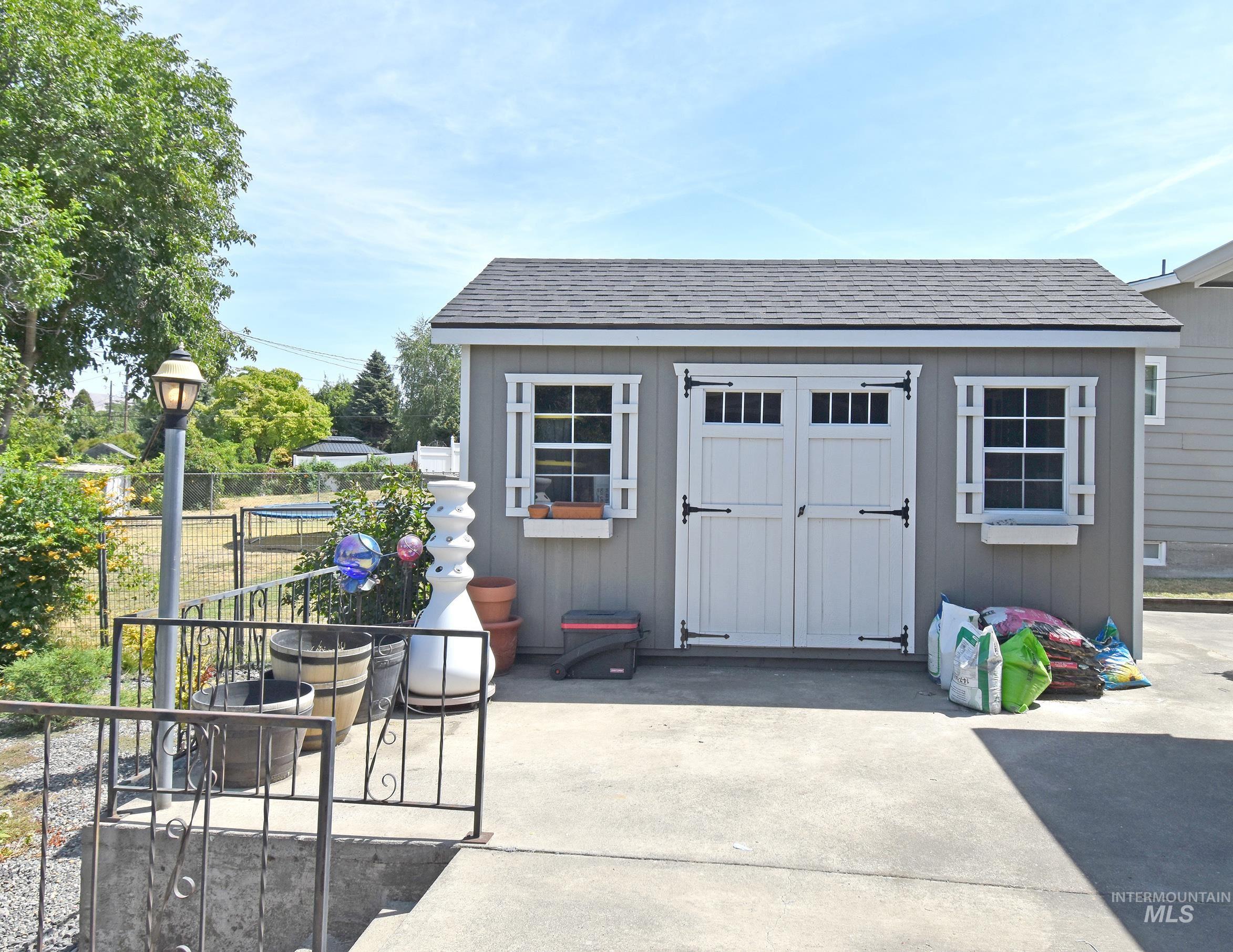 2209 Sunset Drive Property Photo 10