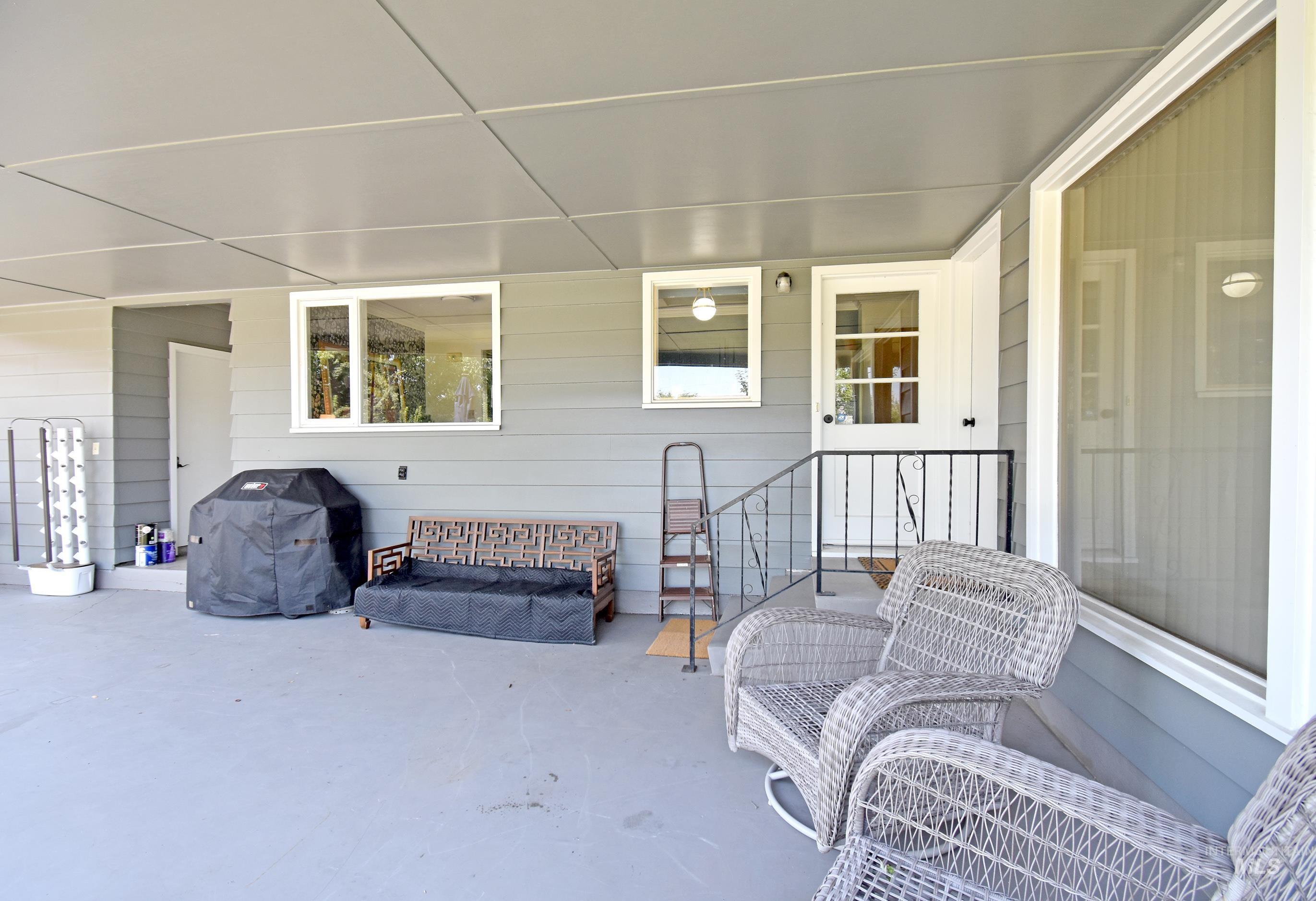 2209 Sunset Drive Property Photo 11