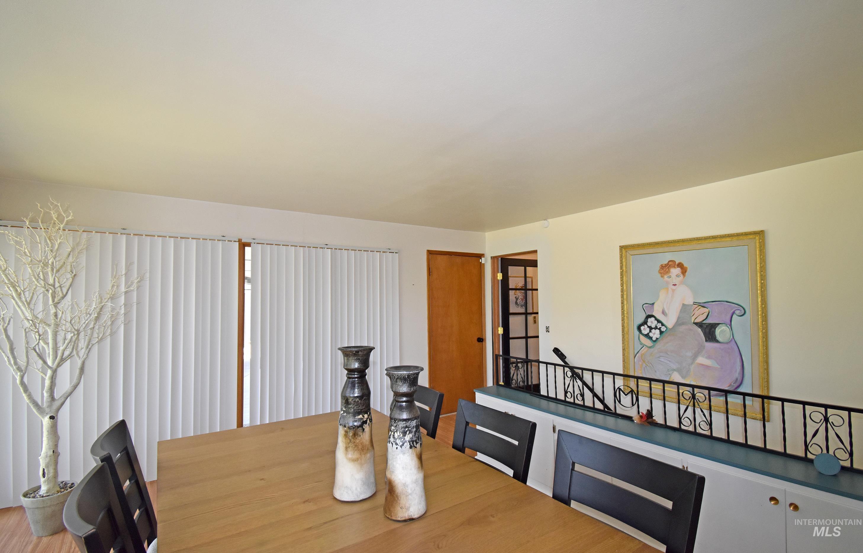 2209 Sunset Drive Property Photo 14