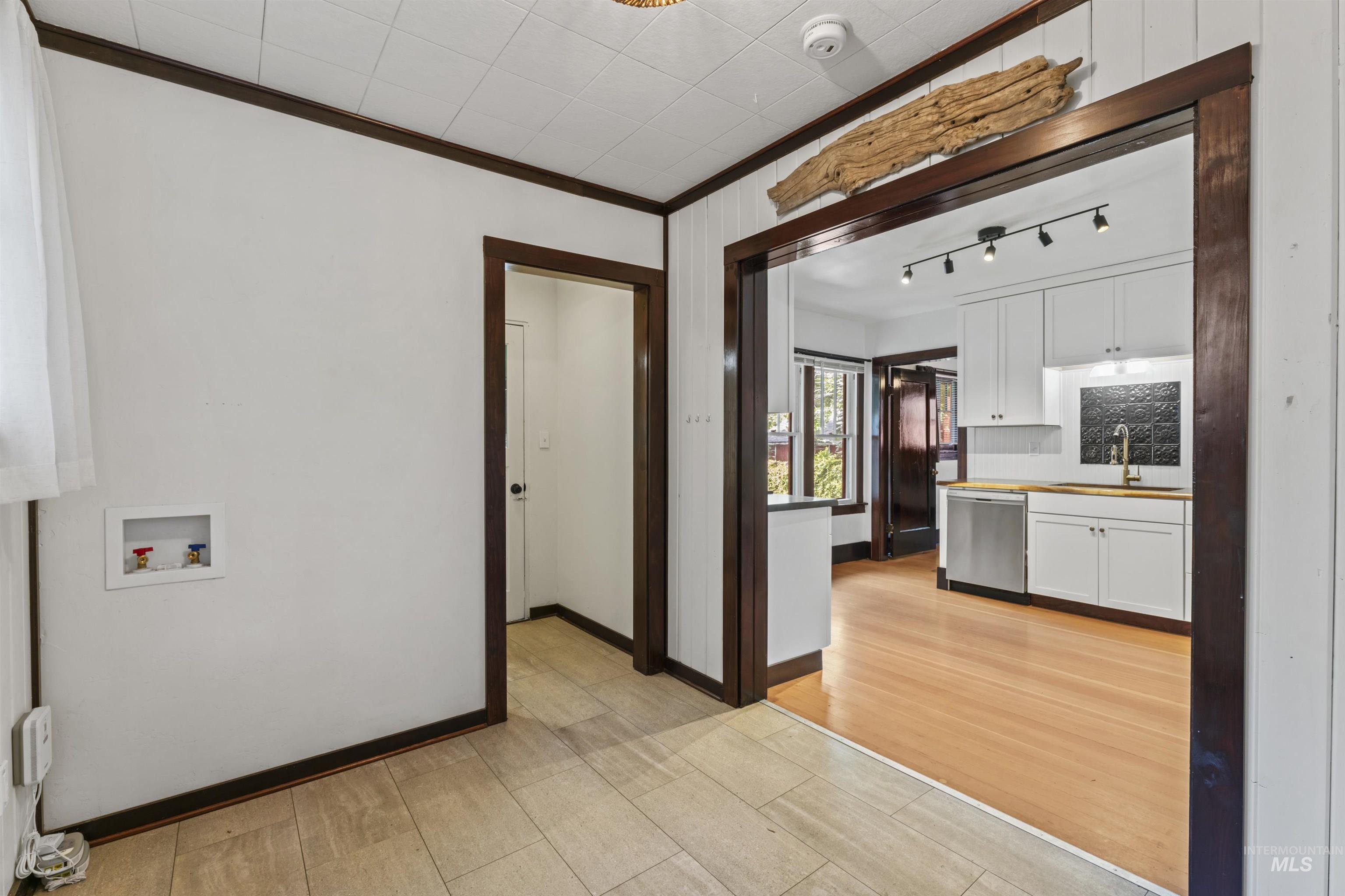 2015 & 2015 1/2 N 19th Property Photo 14