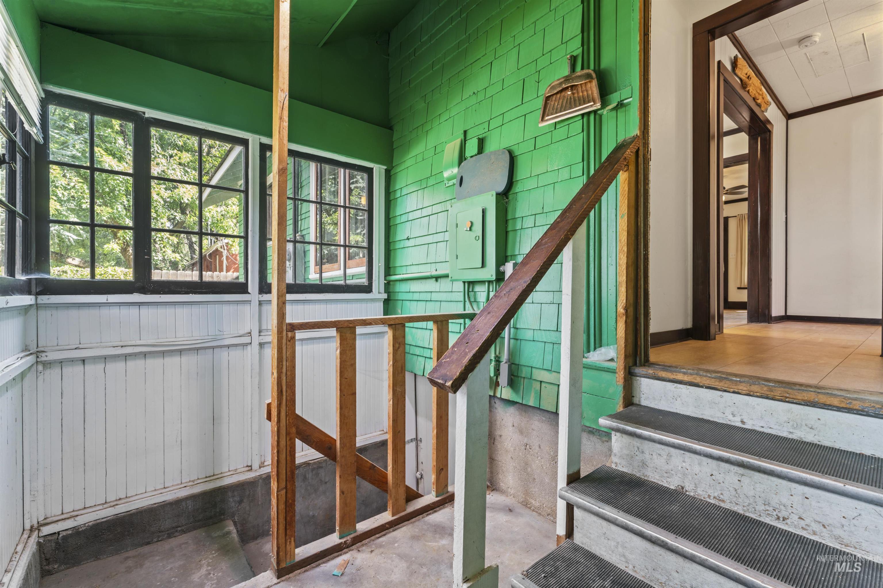 2015 & 2015 1/2 N 19th Property Photo 28
