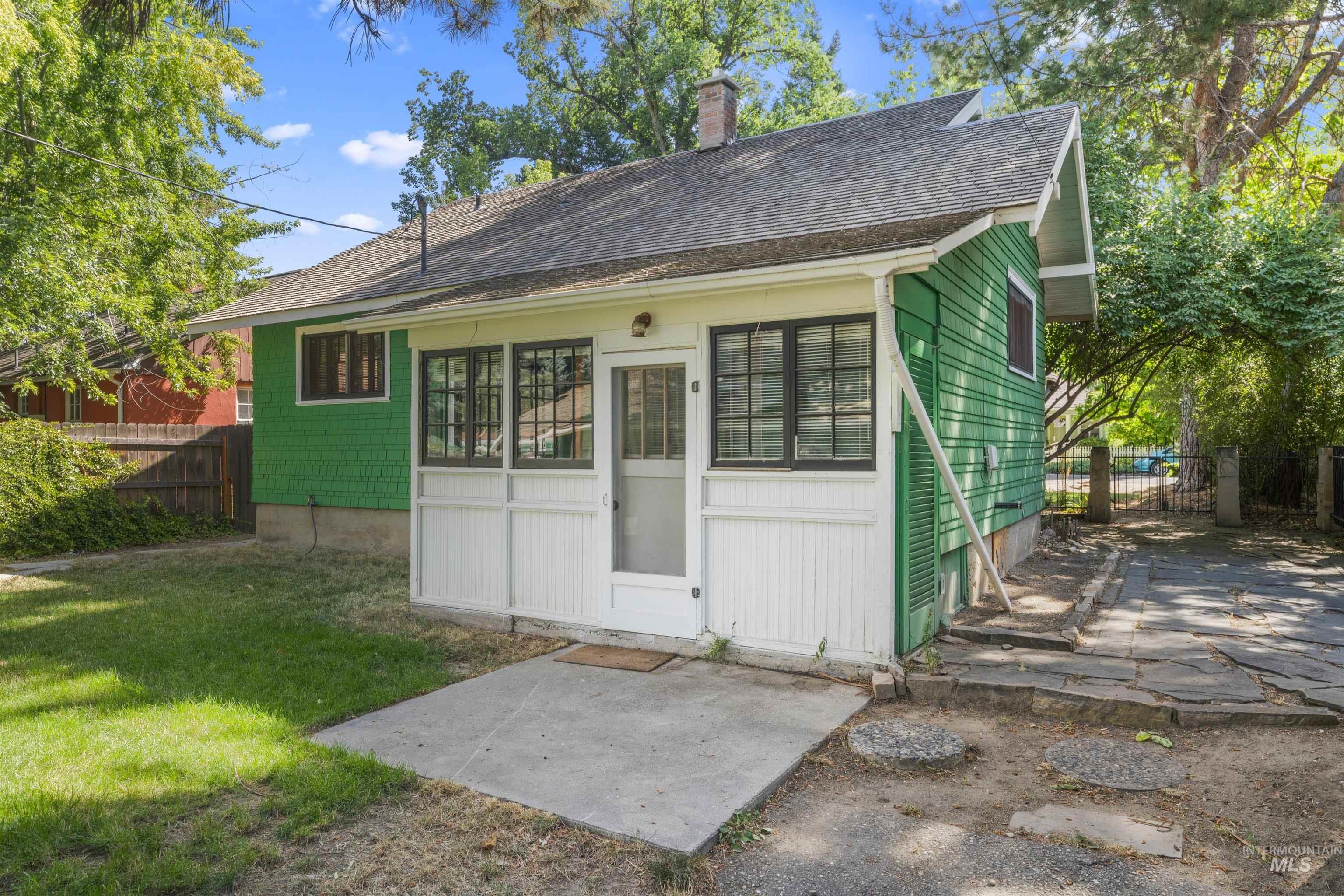 2015 & 2015 1/2 N 19th Property Photo 31