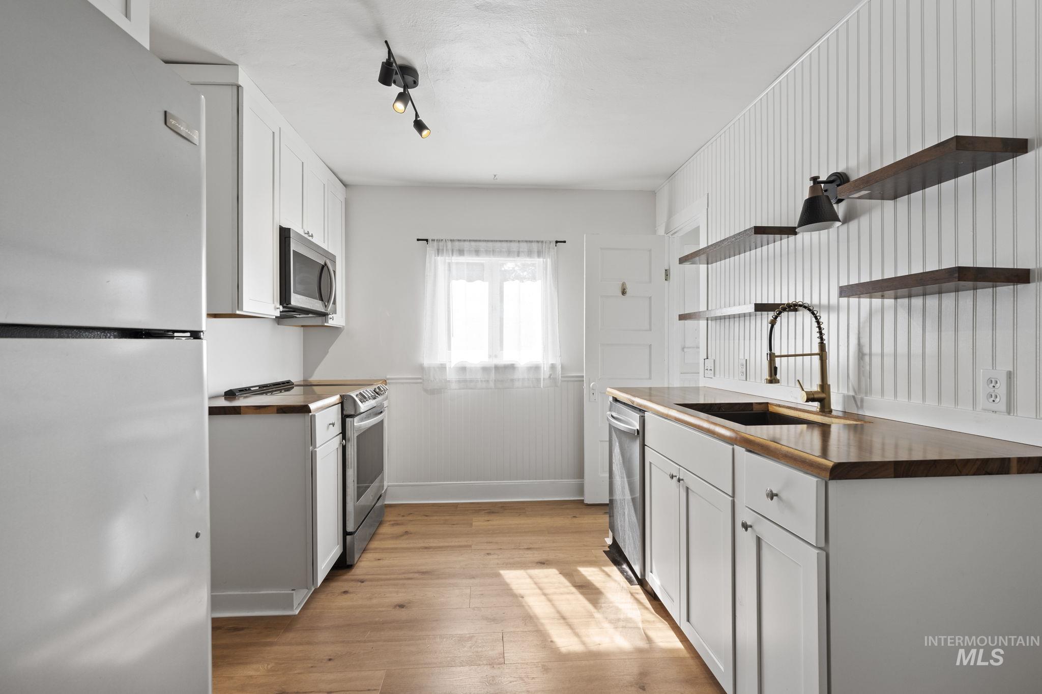 2015 & 2015 1/2 N 19th Property Photo 37