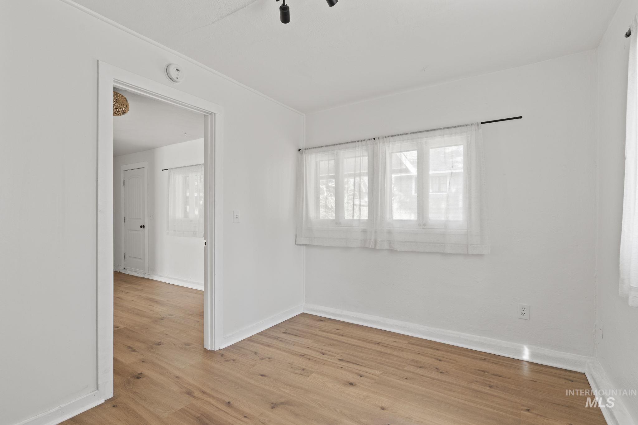 2015 & 2015 1/2 N 19th Property Photo 45