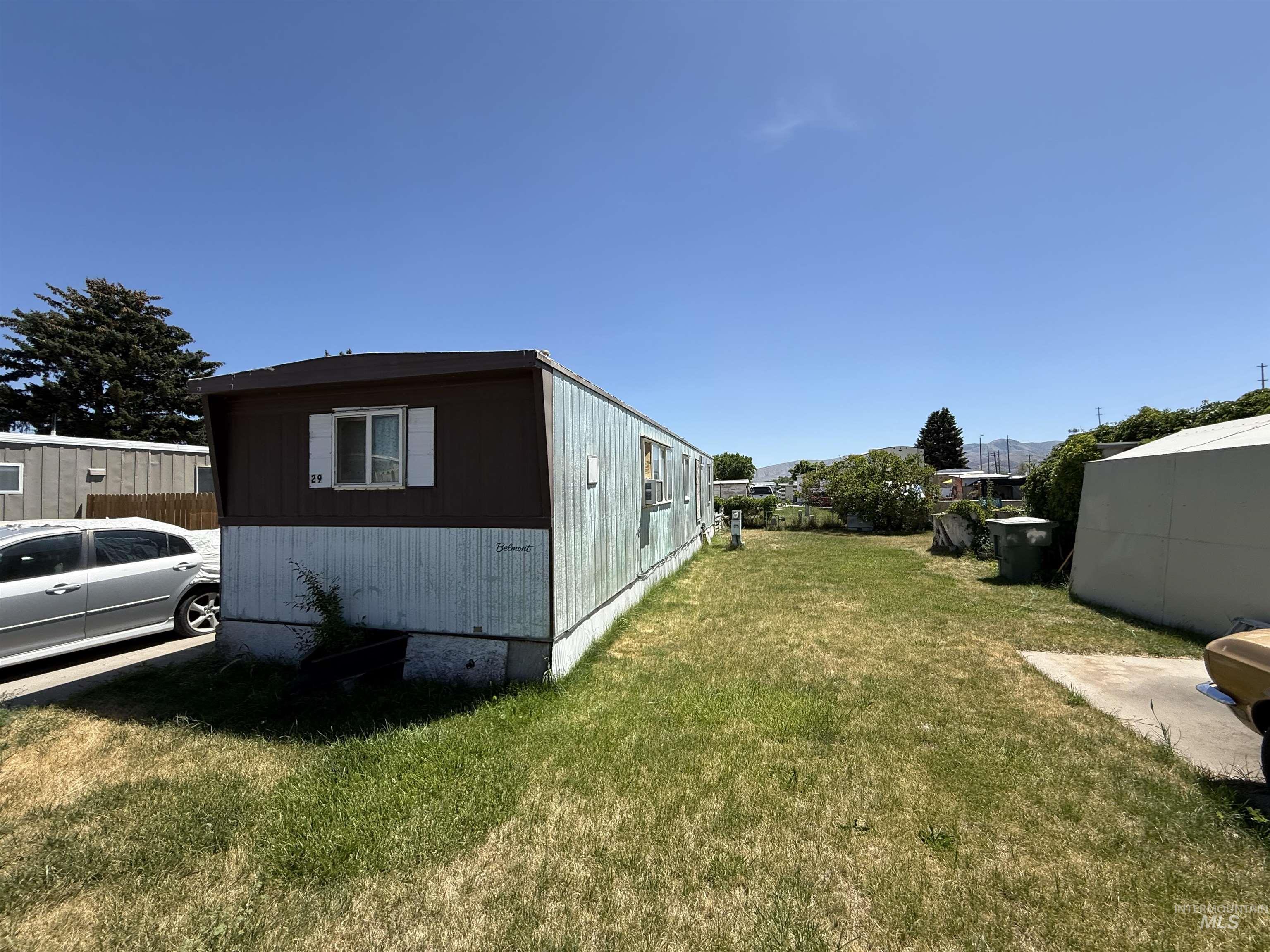 450 Griffith Property Photo 1