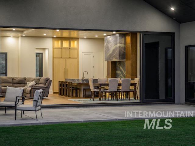 3204 N Harvest Moon Way Property Photo 4