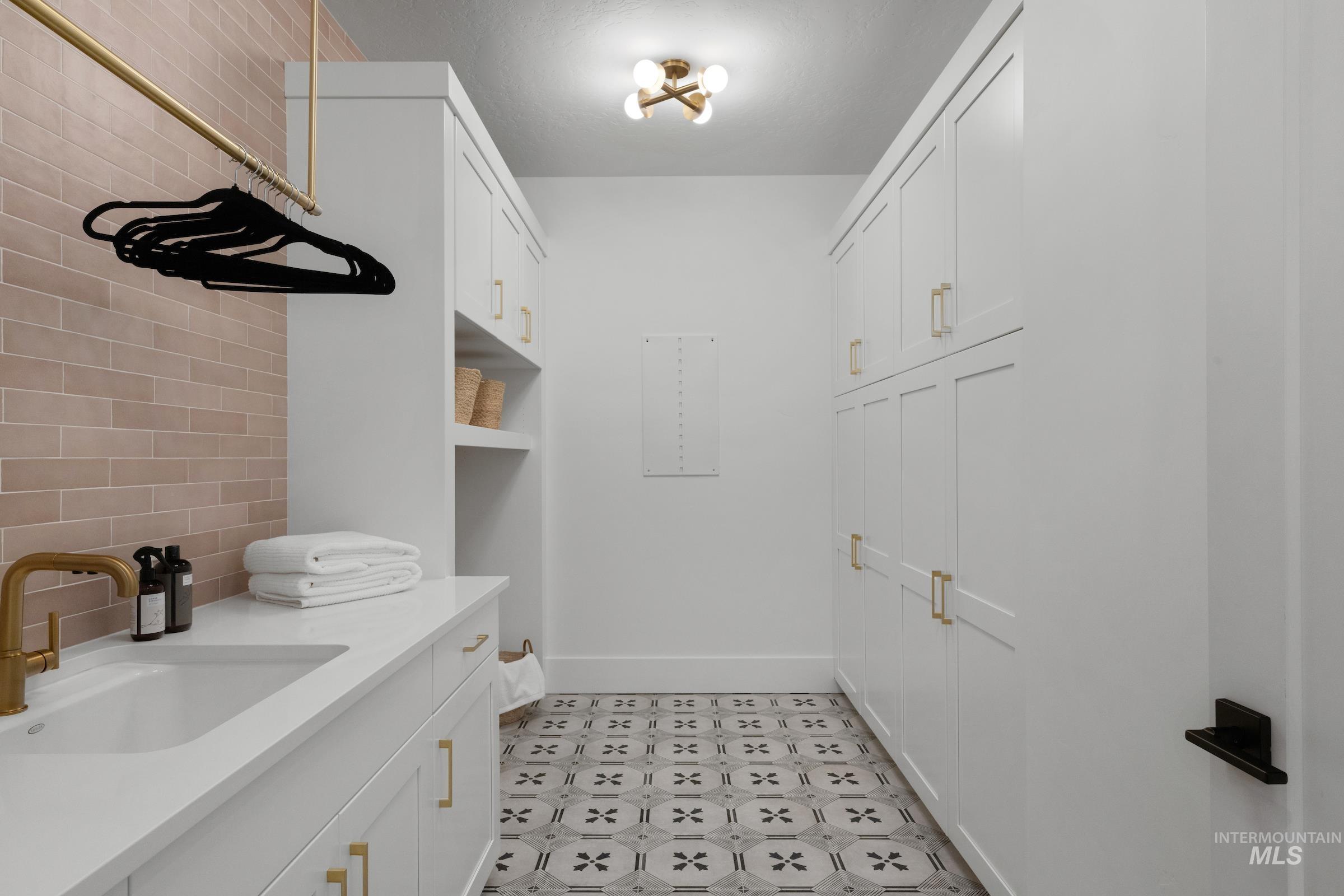 3204 N Harvest Moon Way Property Photo 22