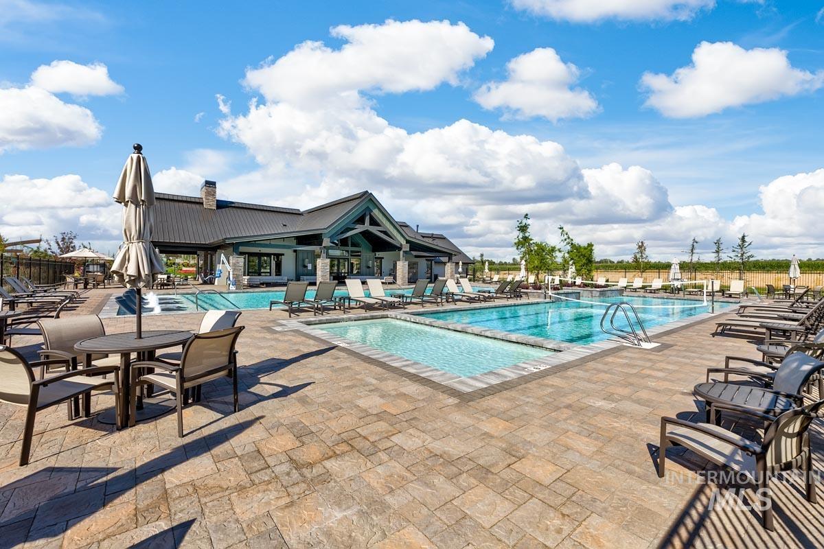 3204 N Harvest Moon Way Property Photo 29