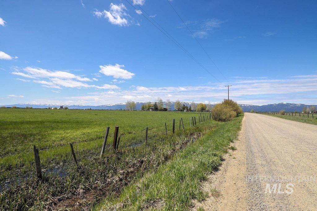 Tdb Titus Ln Property Photo 3