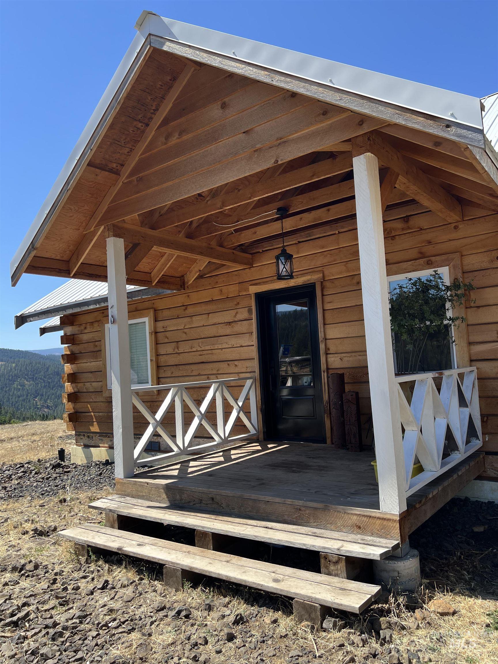 113 Sweetwater Dr Property Photo 4