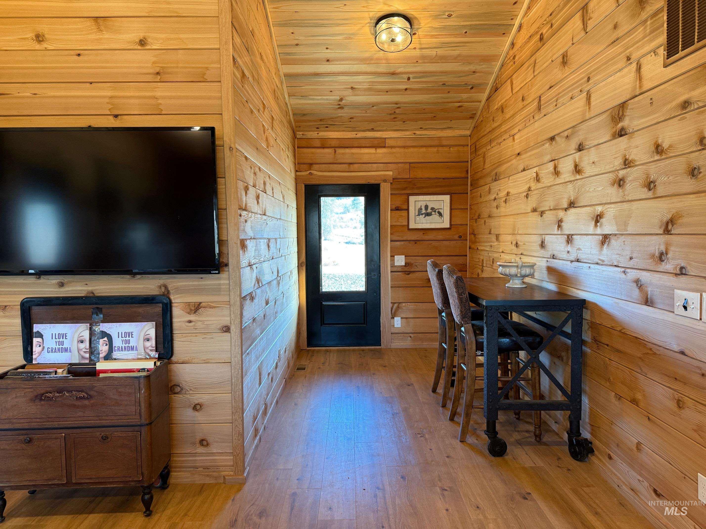 113 Sweetwater Dr Property Photo 9