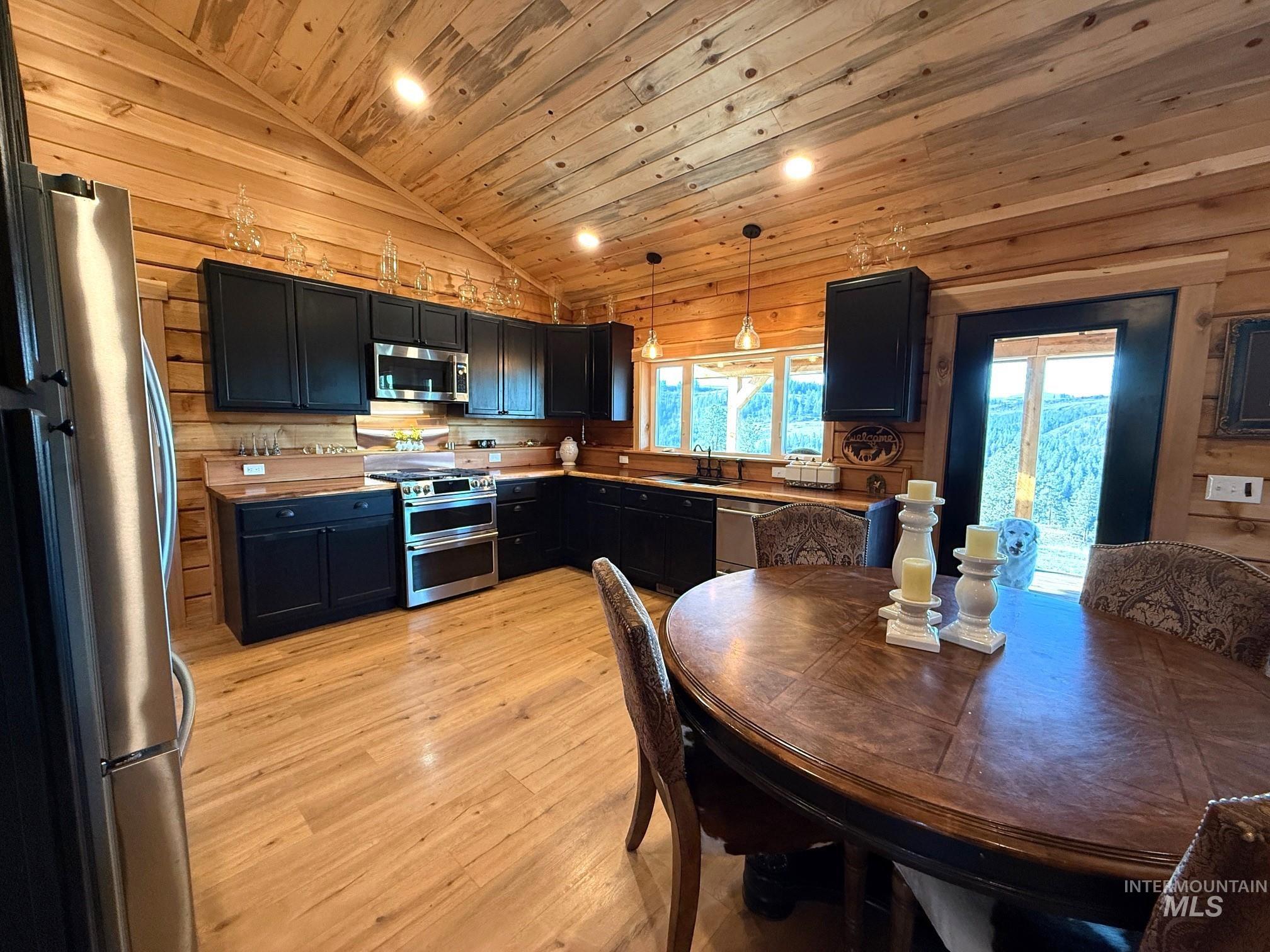 113 Sweetwater Dr Property Photo 12