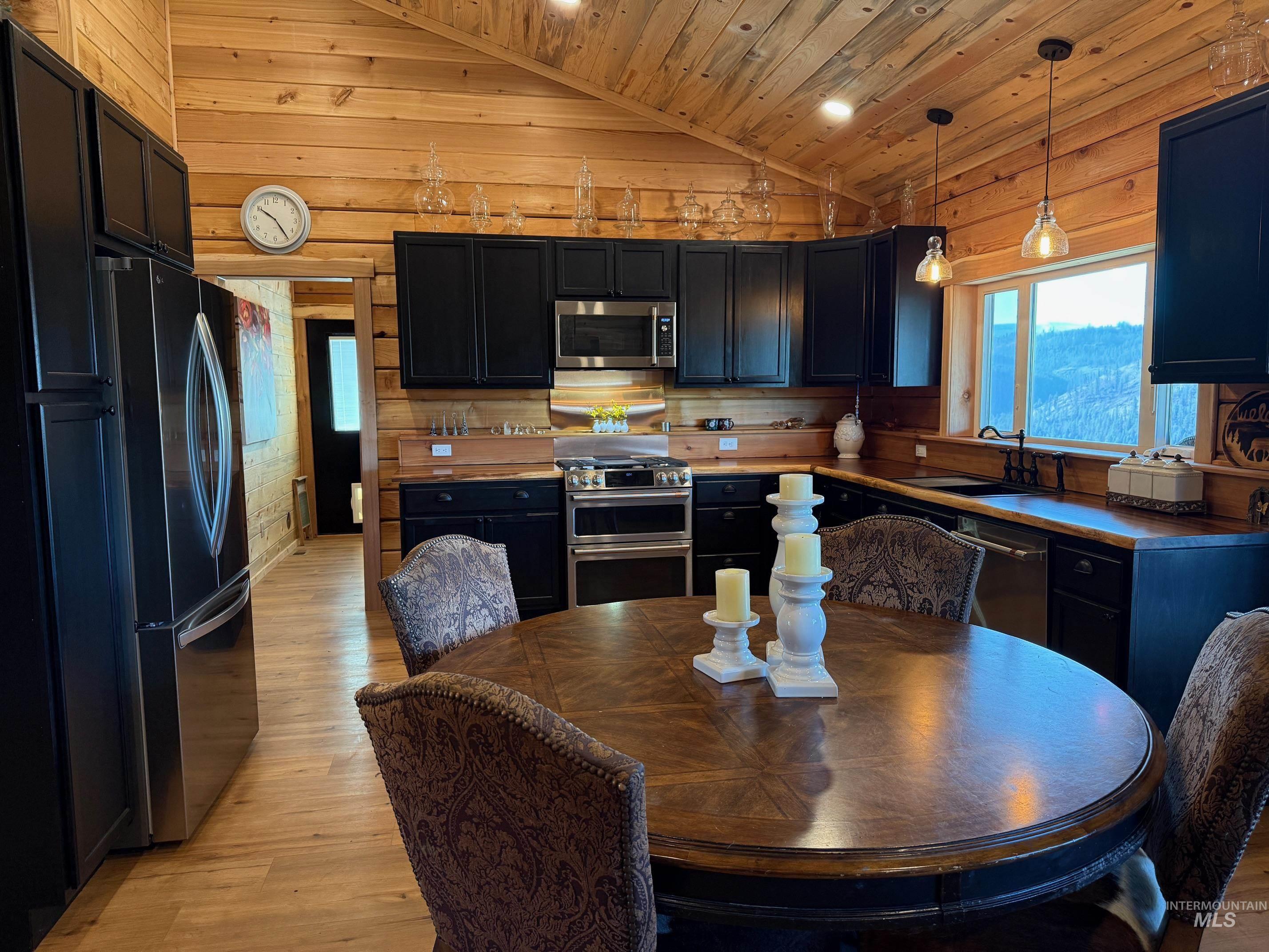 113 Sweetwater Dr Property Photo 13