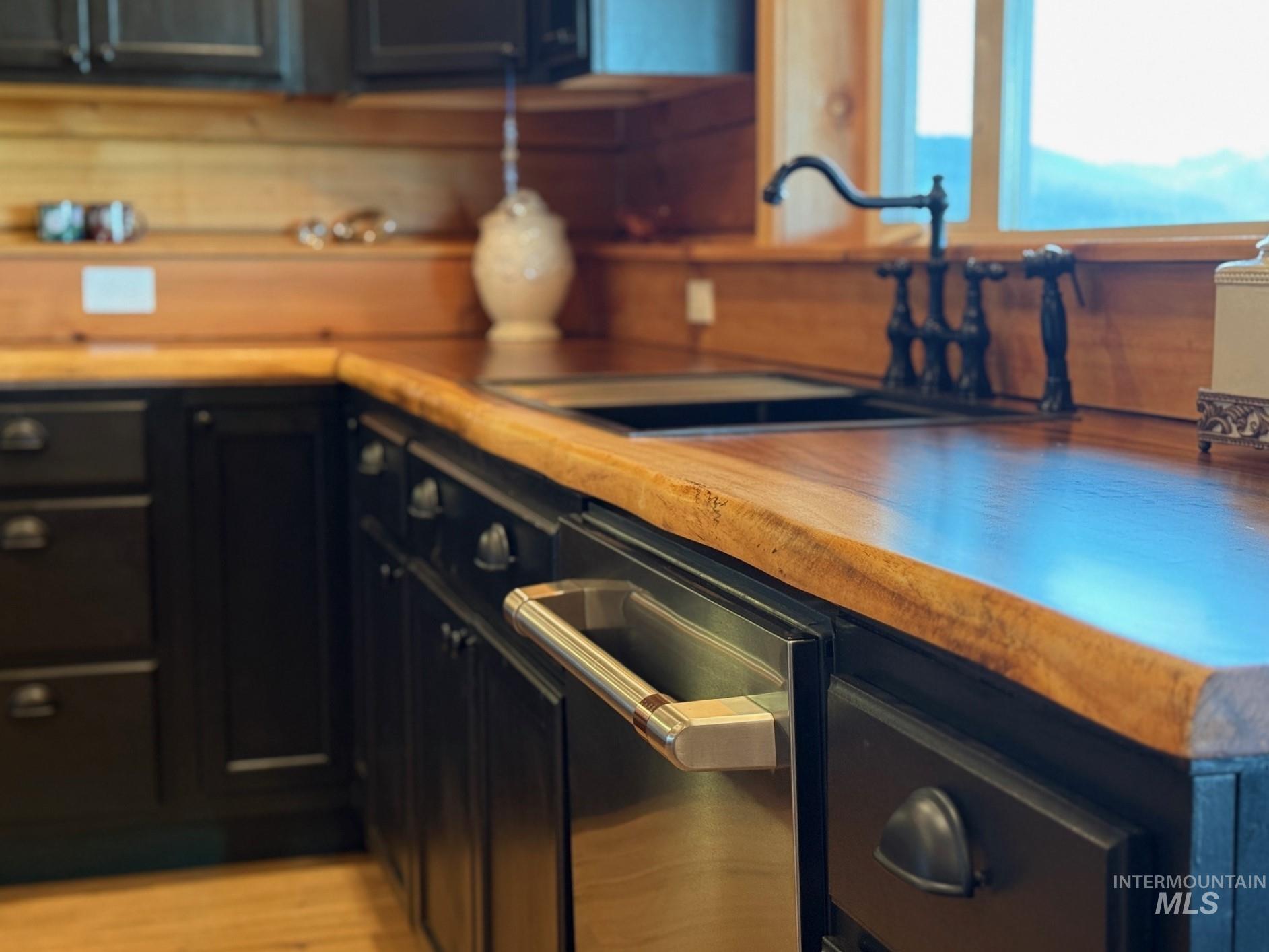 113 Sweetwater Dr Property Photo 15