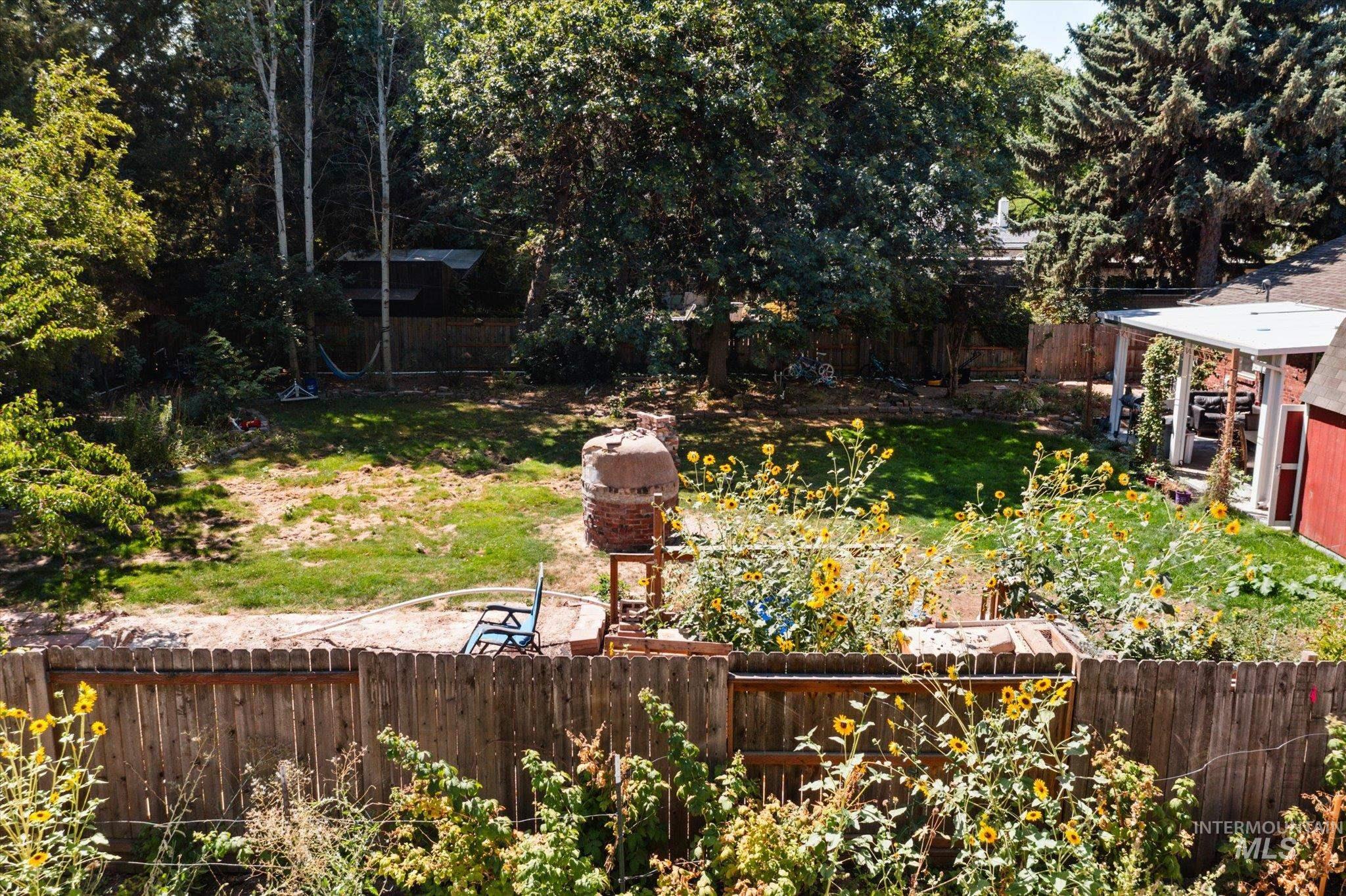 3609 Camas St Property Photo 3