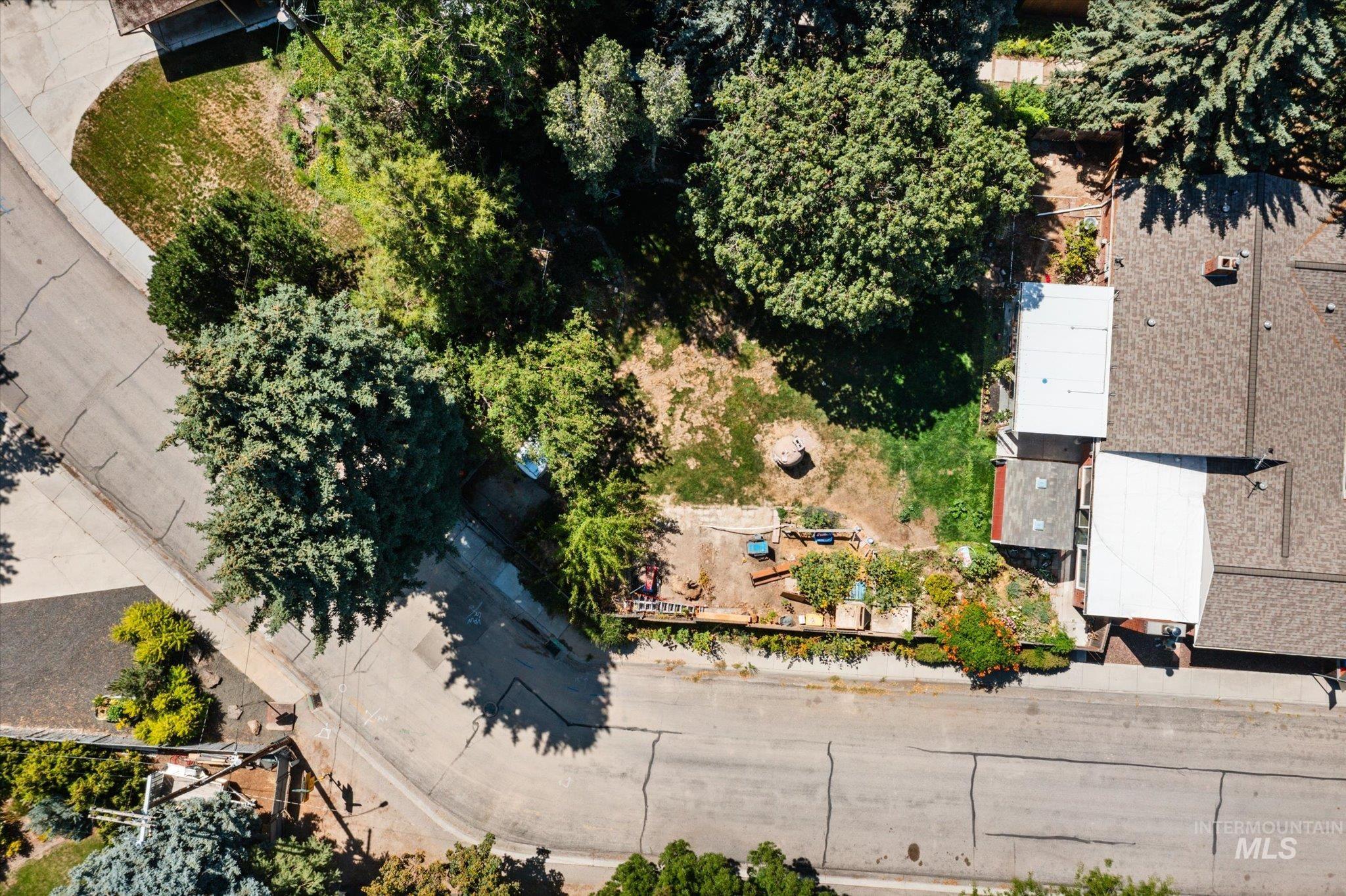 3609 Camas St Property Photo 4