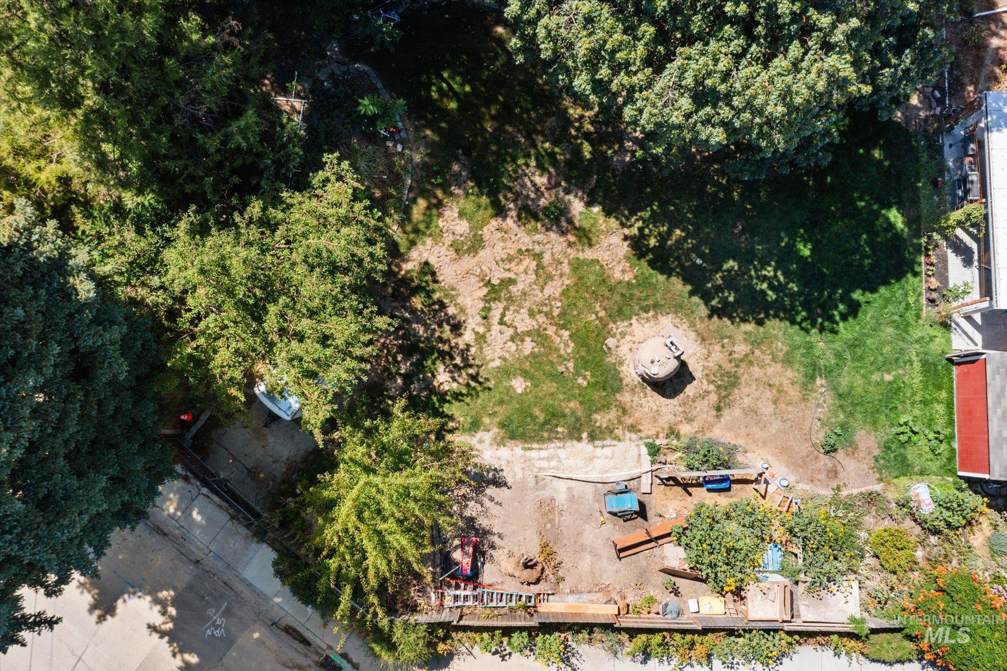 3609 Camas St Property Photo 5