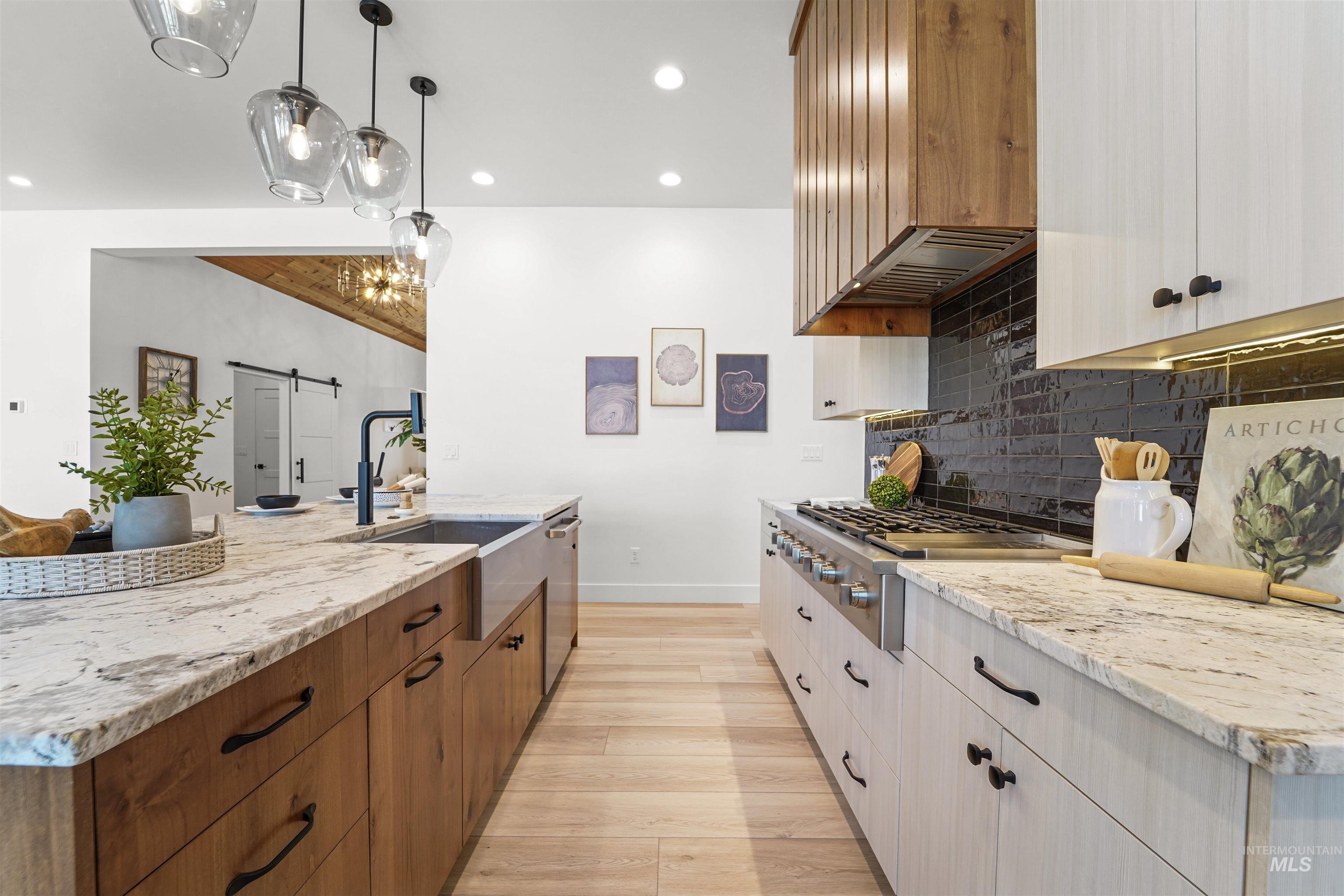 3157 Blue Moon Rd Property Photo 6