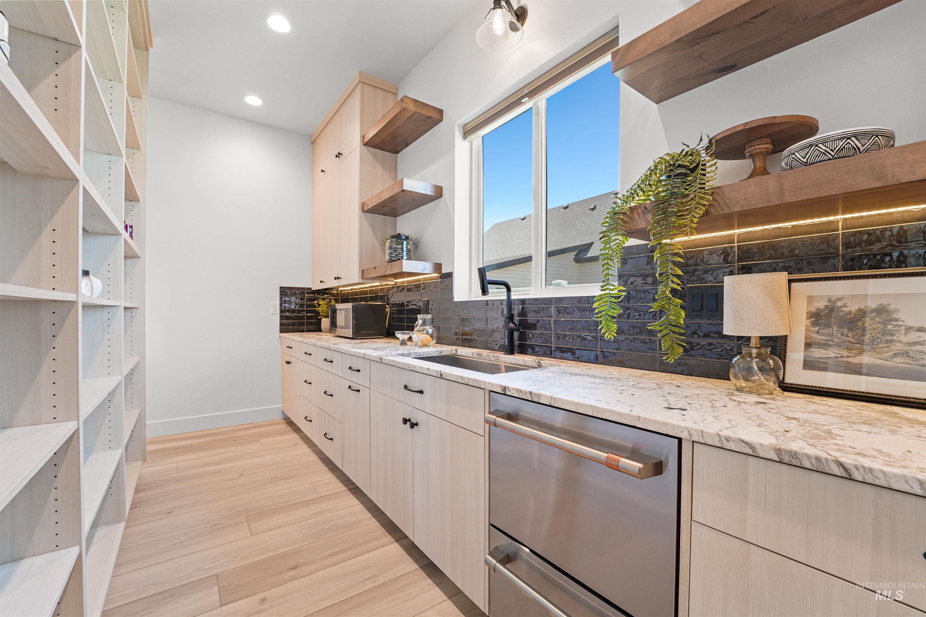 3157 Blue Moon Rd Property Photo 10