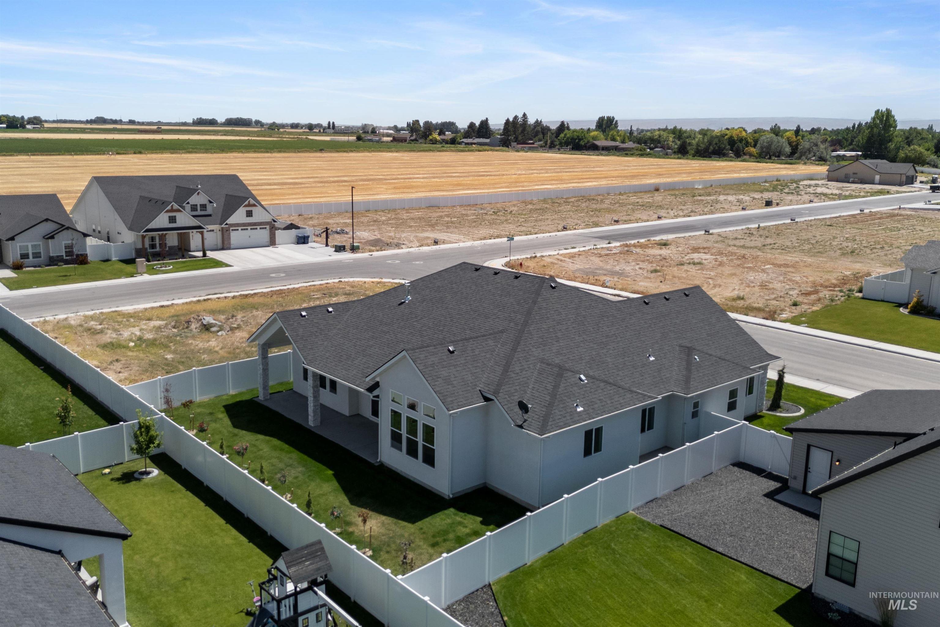 3157 Blue Moon Rd Property Photo 33