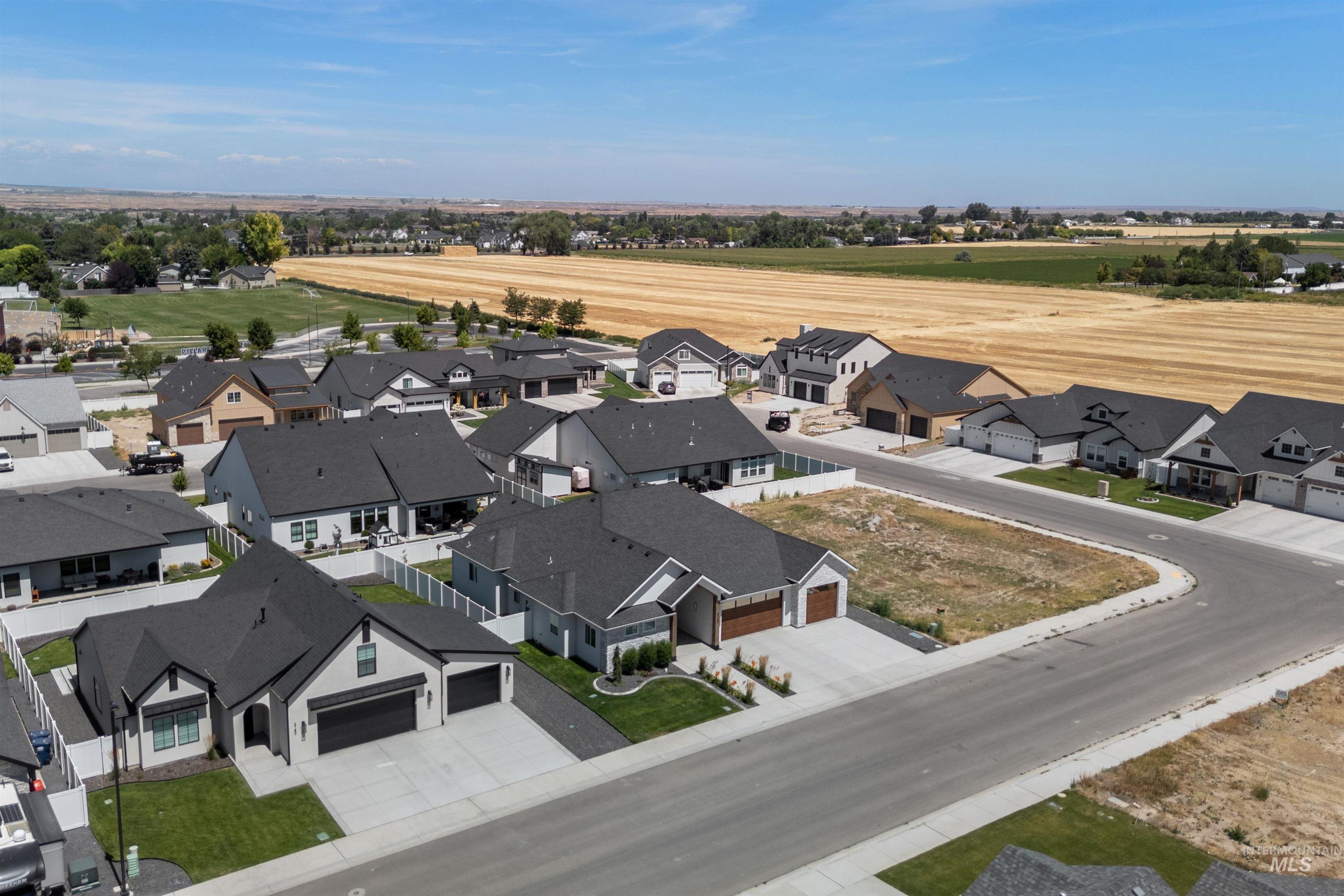 3157 Blue Moon Rd Property Photo 36