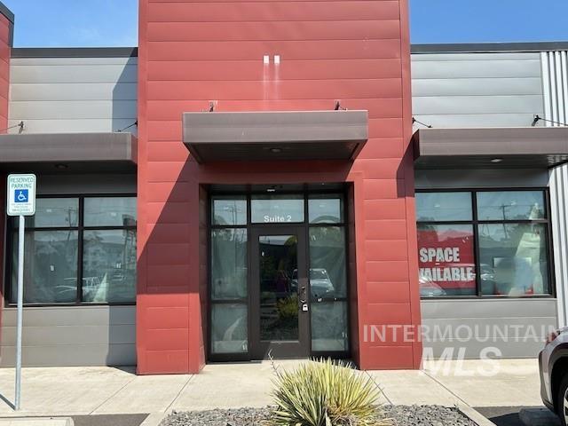 719 21st St Property Photo 1