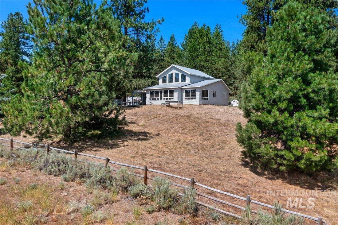 111 Ranch Cir Property Photo 1