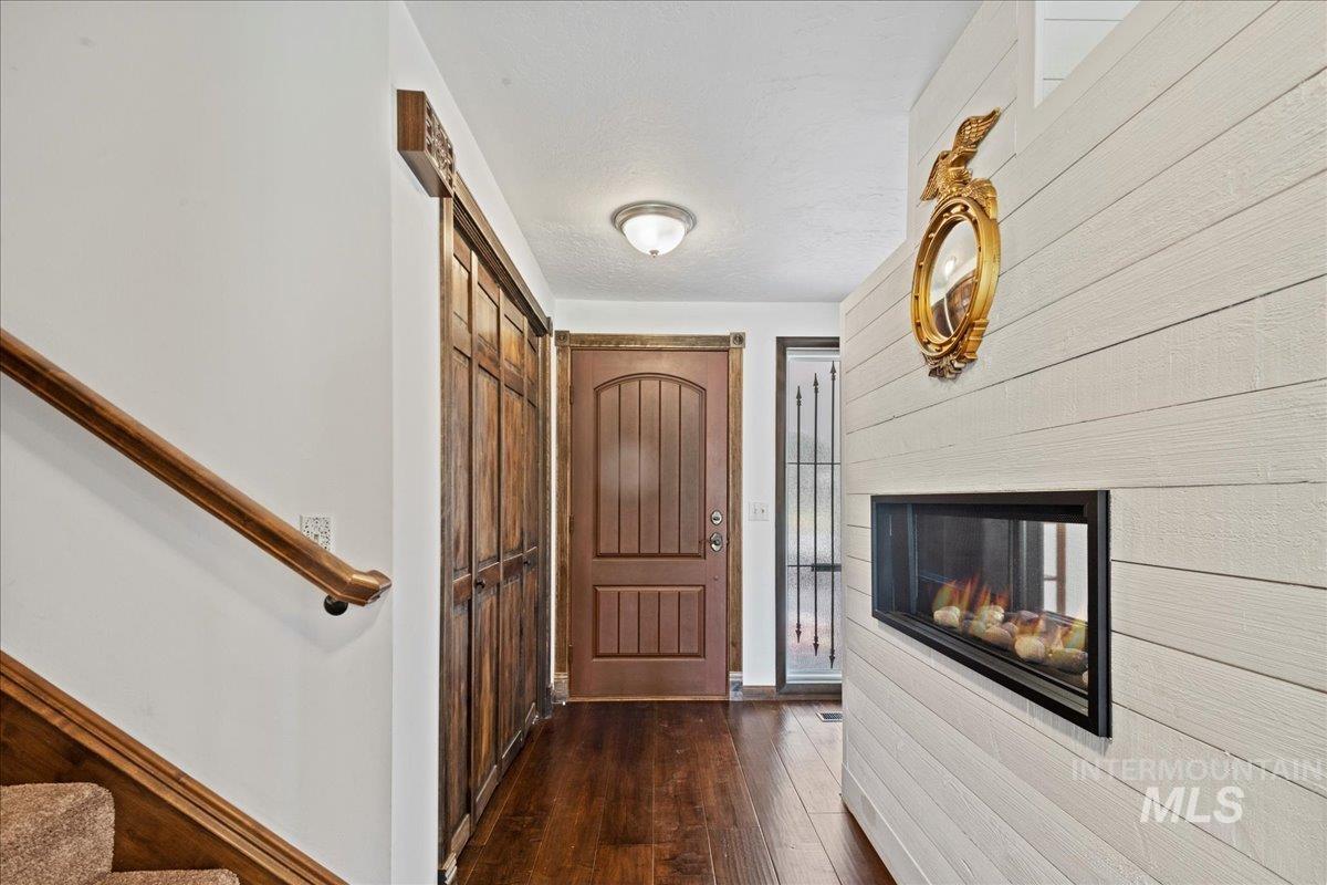 10210 W Hackamore Dr Property Photo 6