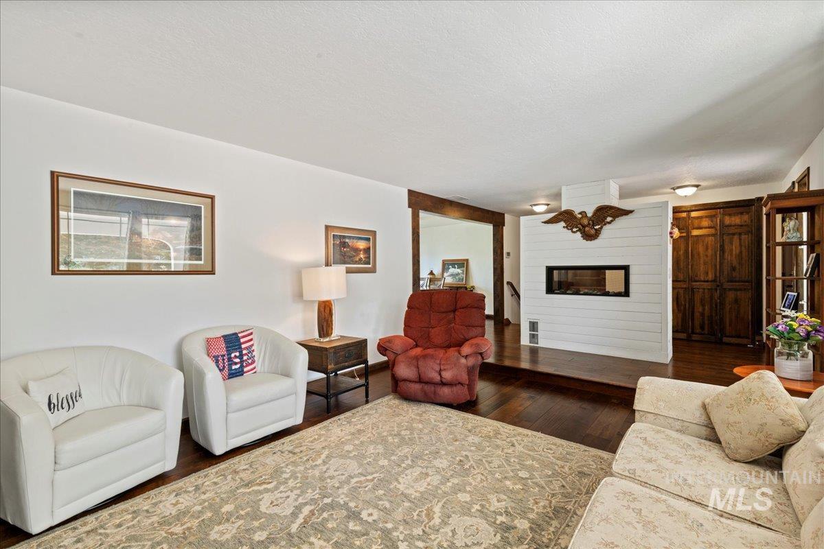 10210 W Hackamore Dr Property Photo 9