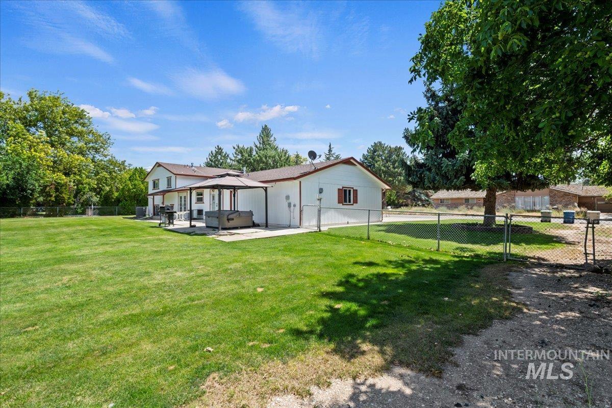 10210 W Hackamore Dr Property Photo 29