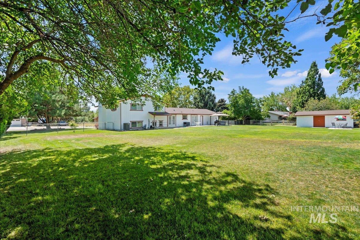 10210 W Hackamore Dr Property Photo 33